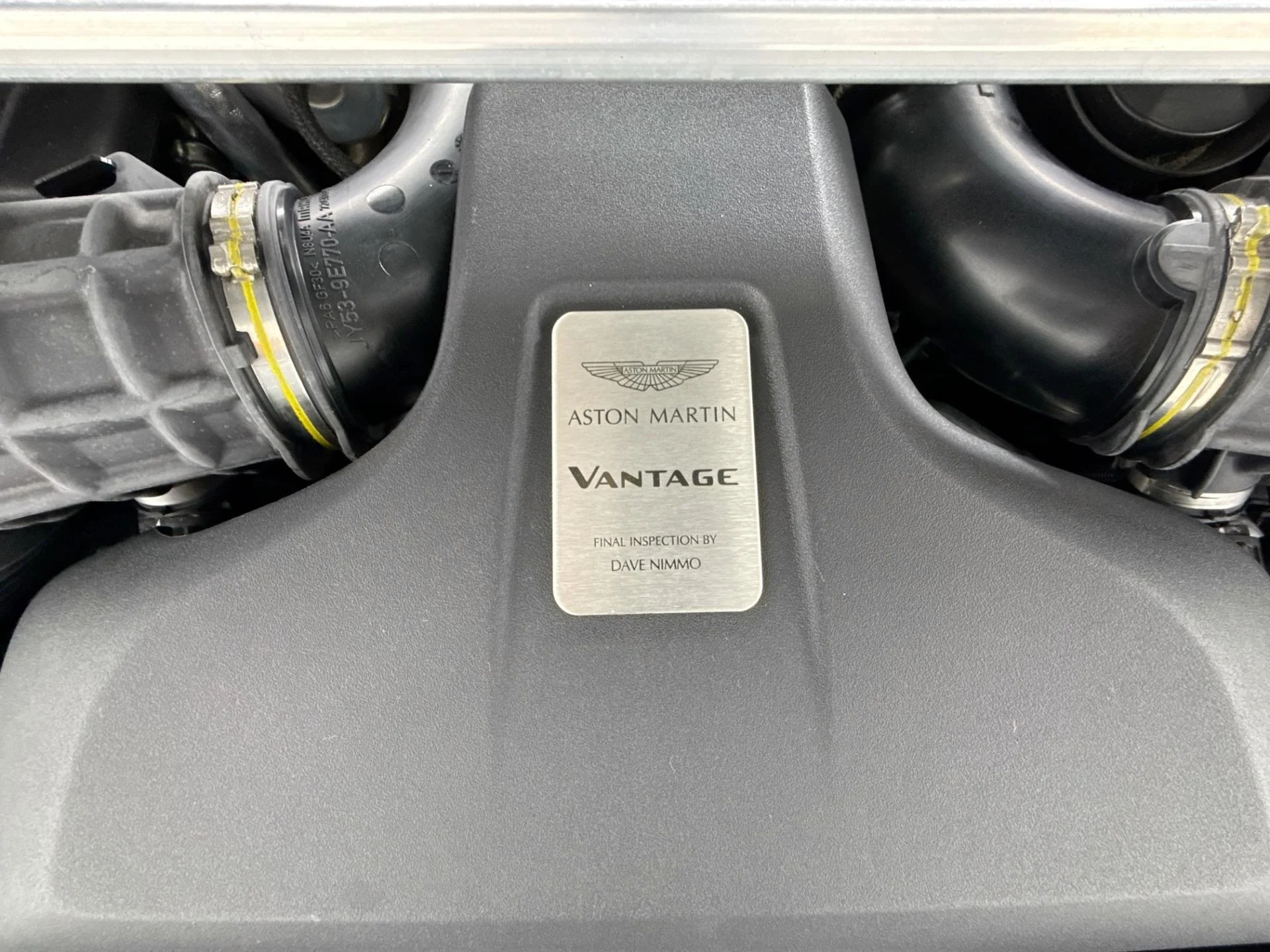 mph029_841725038_Used_2020_Aston_Martin_Vantage_1784230063_5ae6fa353e