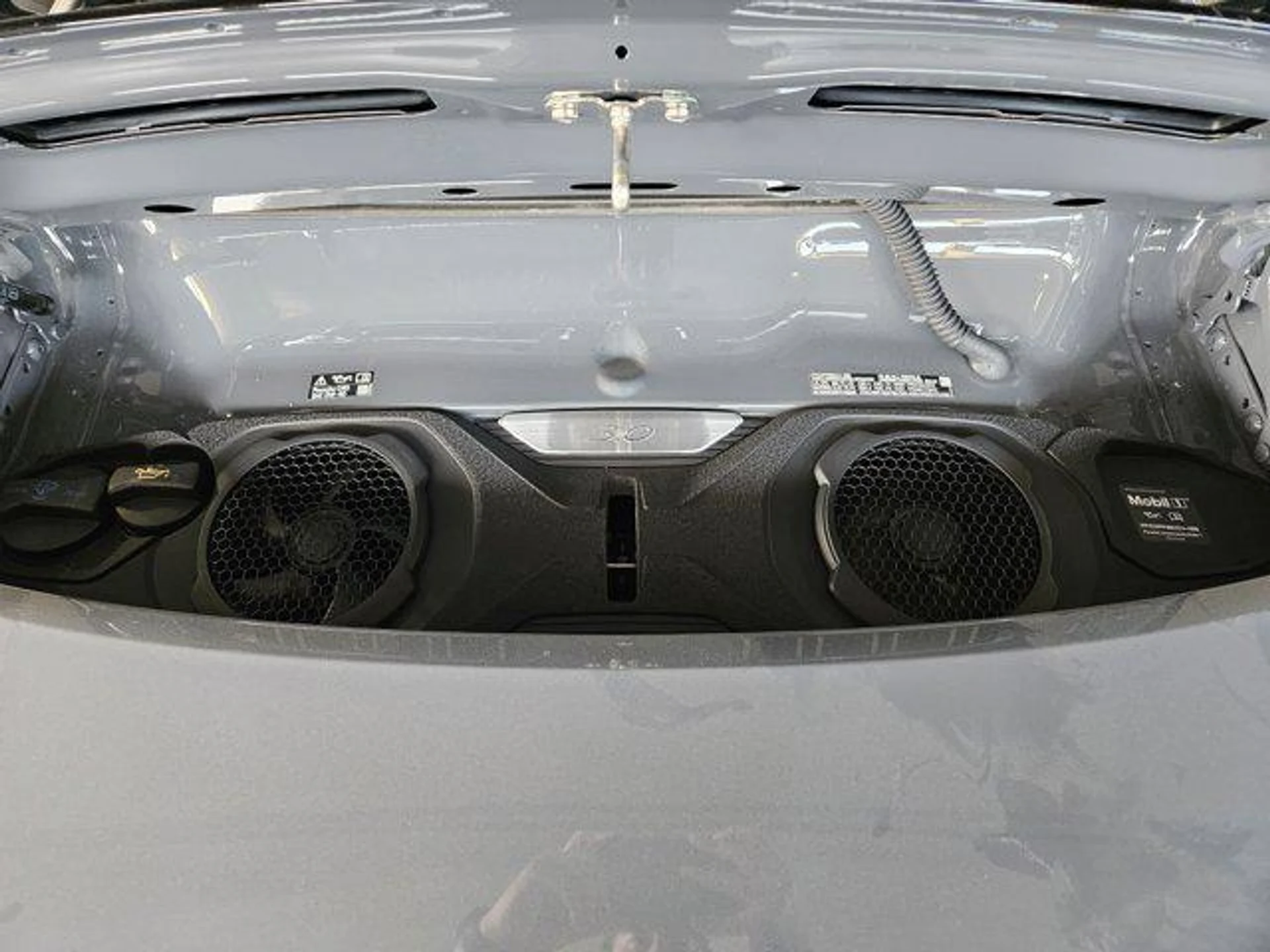 mph029_84290161_c_WCZN_2hk8_k07tg_E_Mz_W_Rc_WM_Rmi0_7d965b1a99