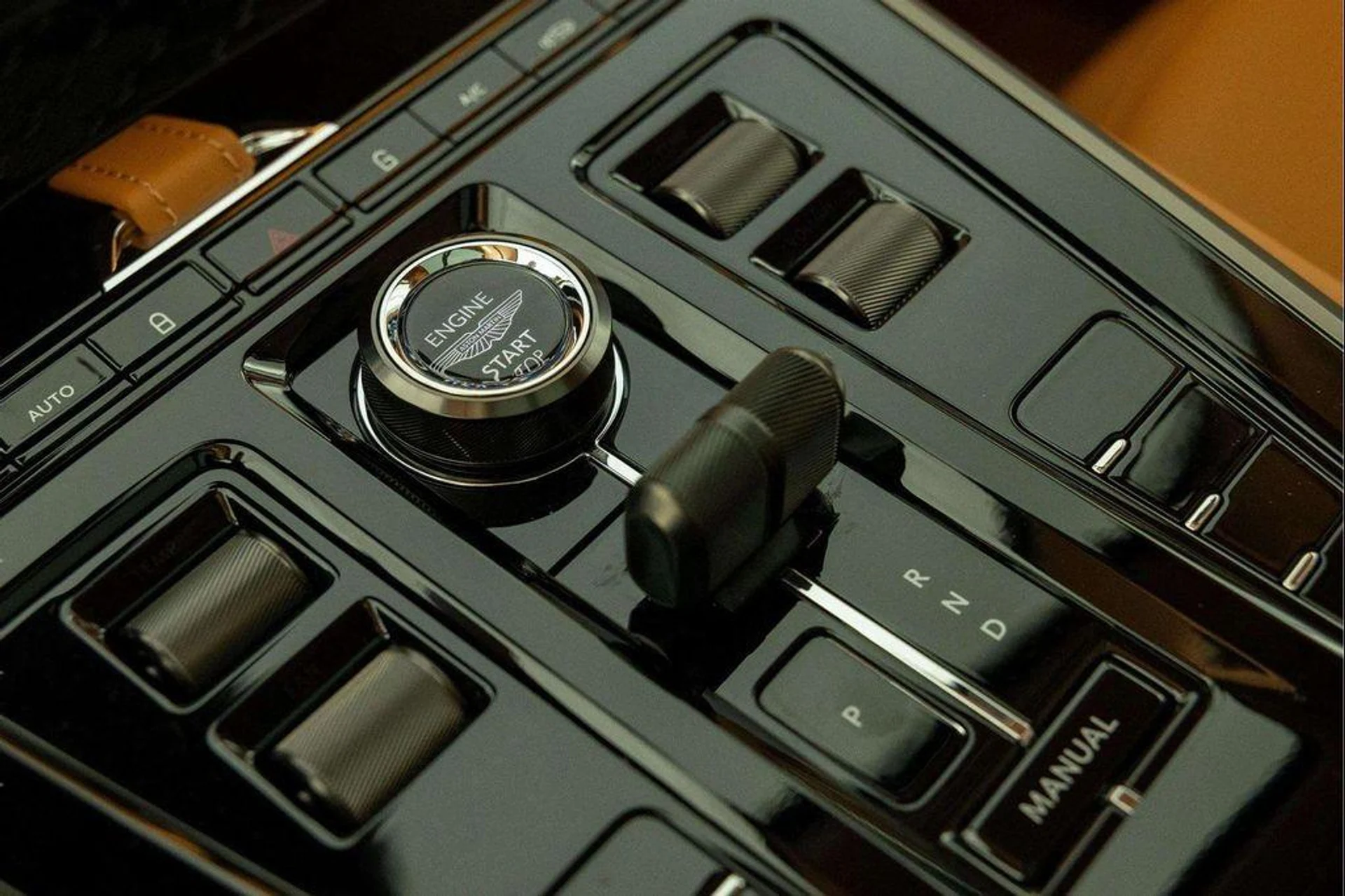 mph029_849215761_ci1iia4_T1_Hl_Czqt_W2vqg7_U8adf4_bed7bf86de