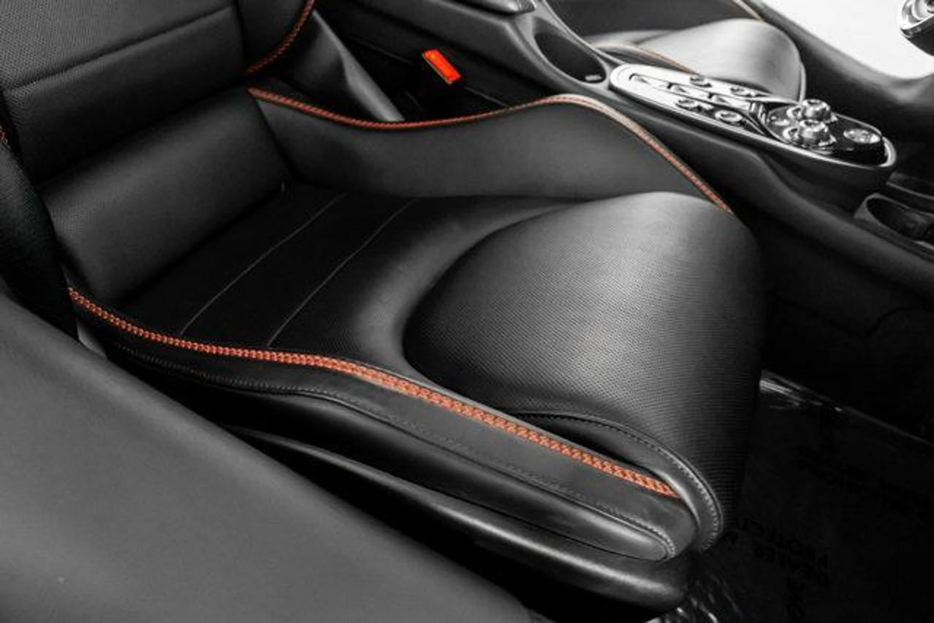 mph029_866871885_v_Dqx9_S6_Lt9_ZN_Ge1hsw6_Za_U6u_EQ_201db756a0