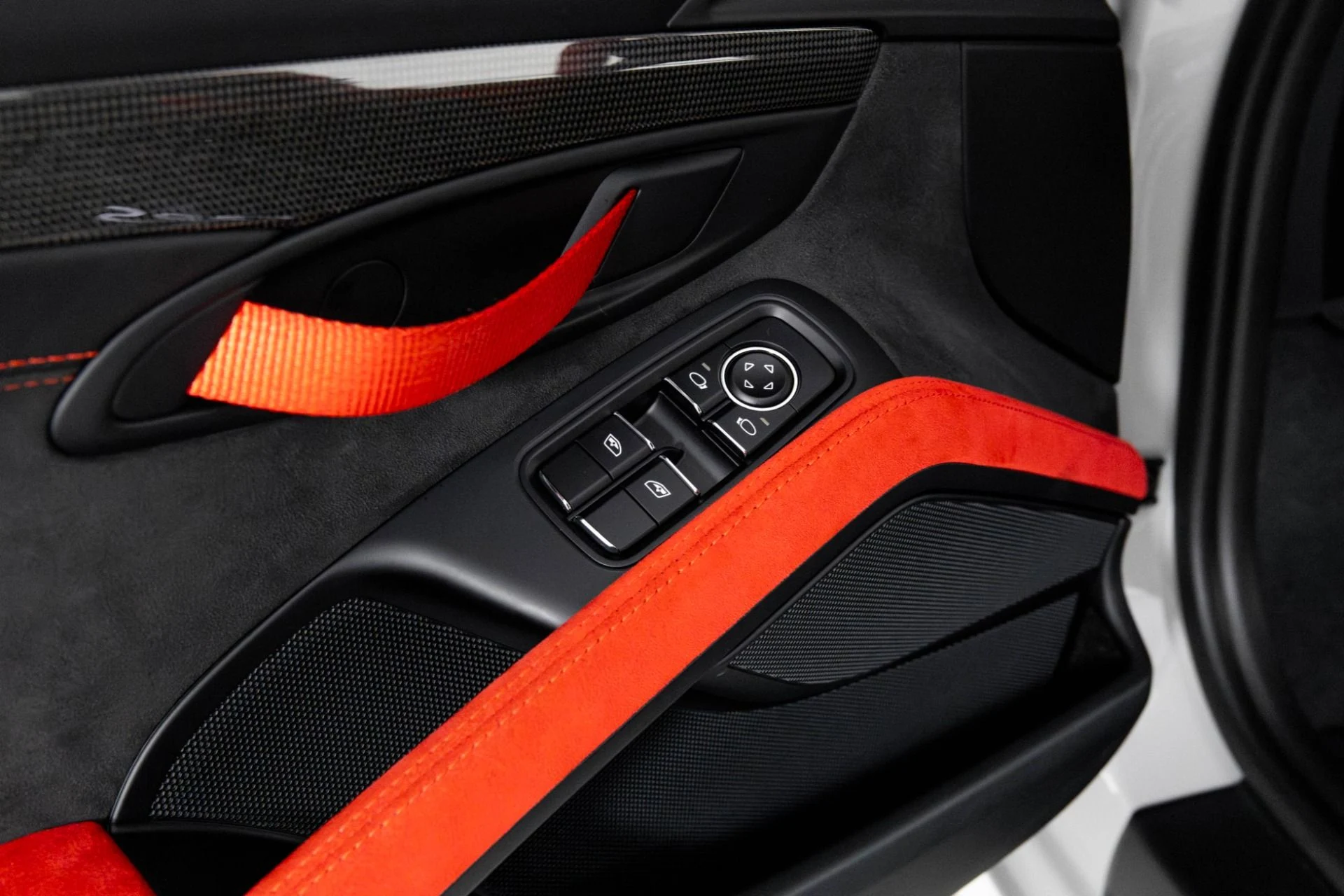 mph029_868161828_Used_2018_Porsche_911_GT_2_RS_1762984480_8fe972c48f