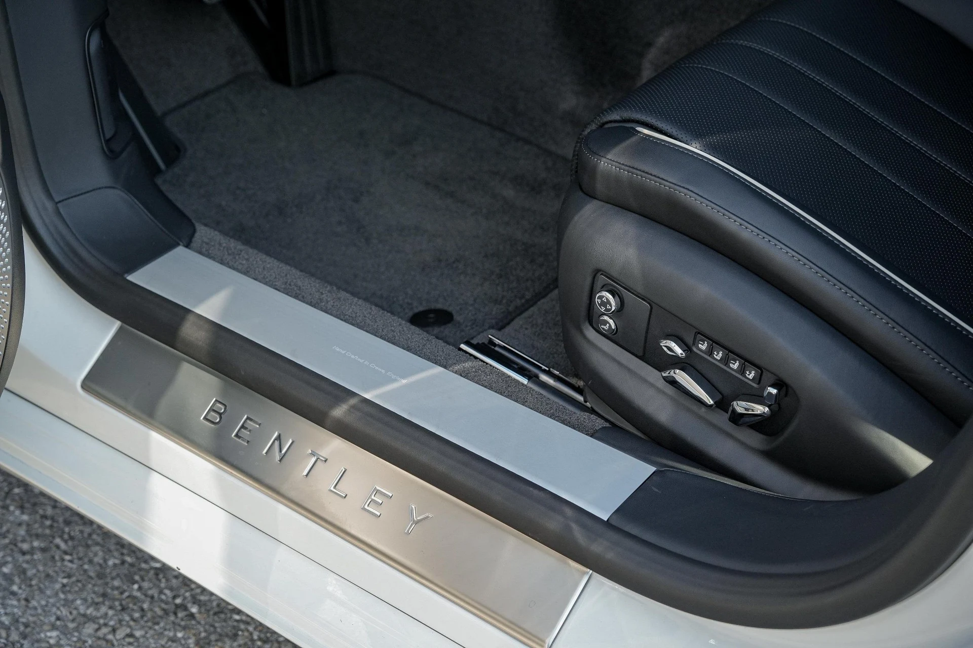 mph029_876266446_Hi_Tech_Luxury_Imports_LLC_SCBBP_6_ZG_7_TC_024549_image_29_8e3fa75d49