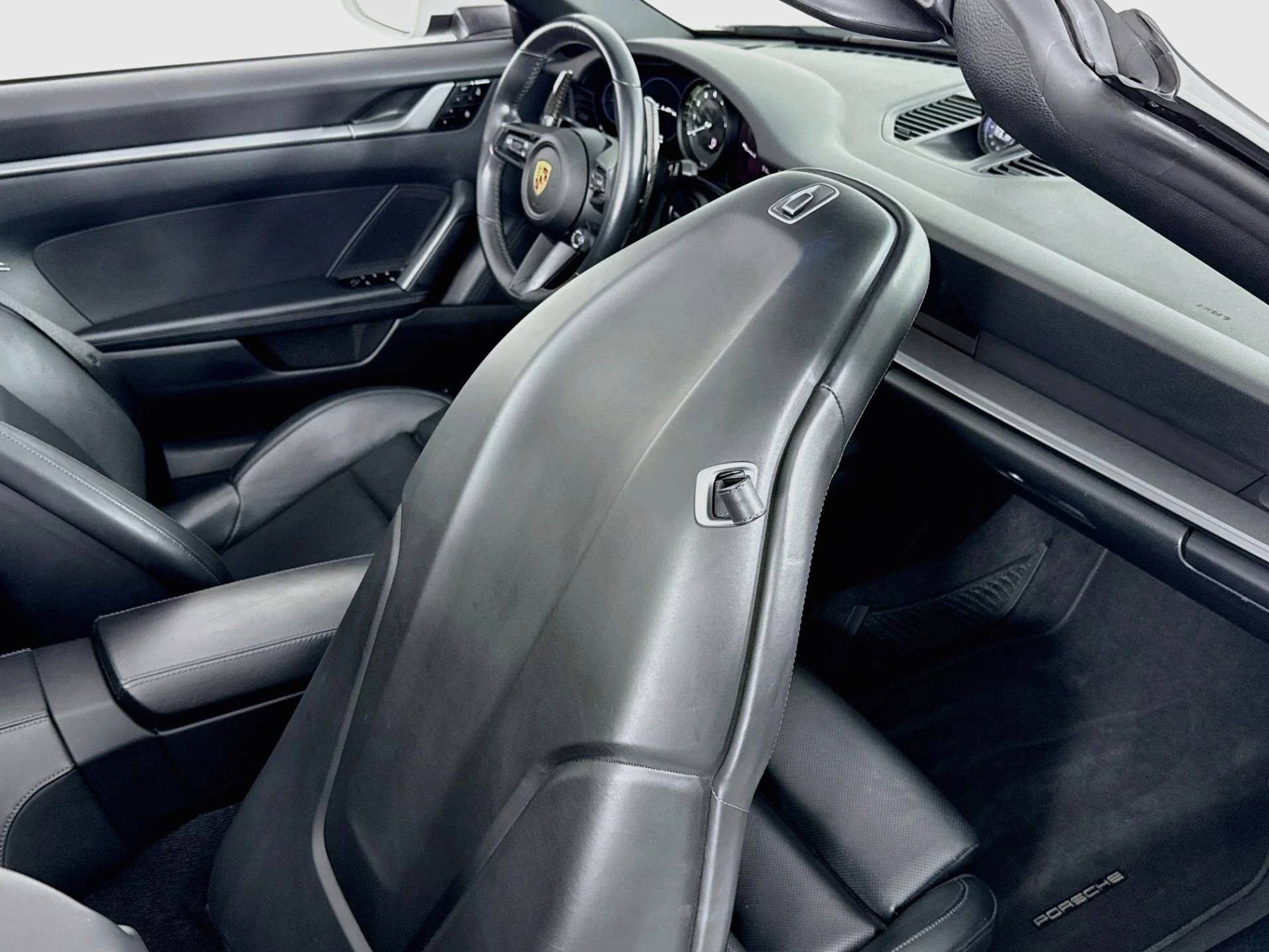 mph029_877314514_Used_2020_Porsche_911_Carrera_S_1793314388_2d89ac98af