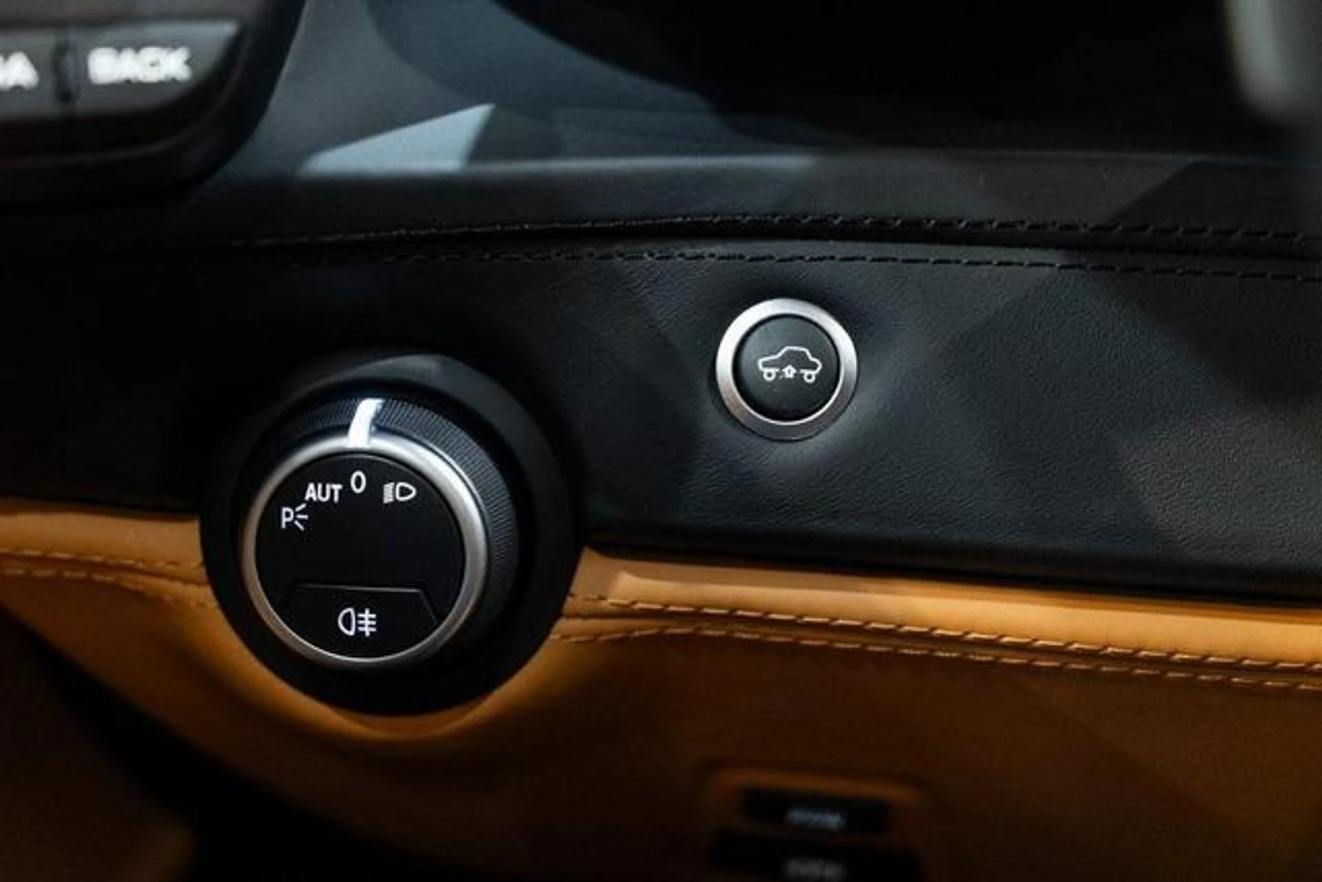 mph029_883426207_XJ_Is_P_Zv_Fz_Ft_Tpn_NQ_0qp6kk9_MGA_00d387d6e5