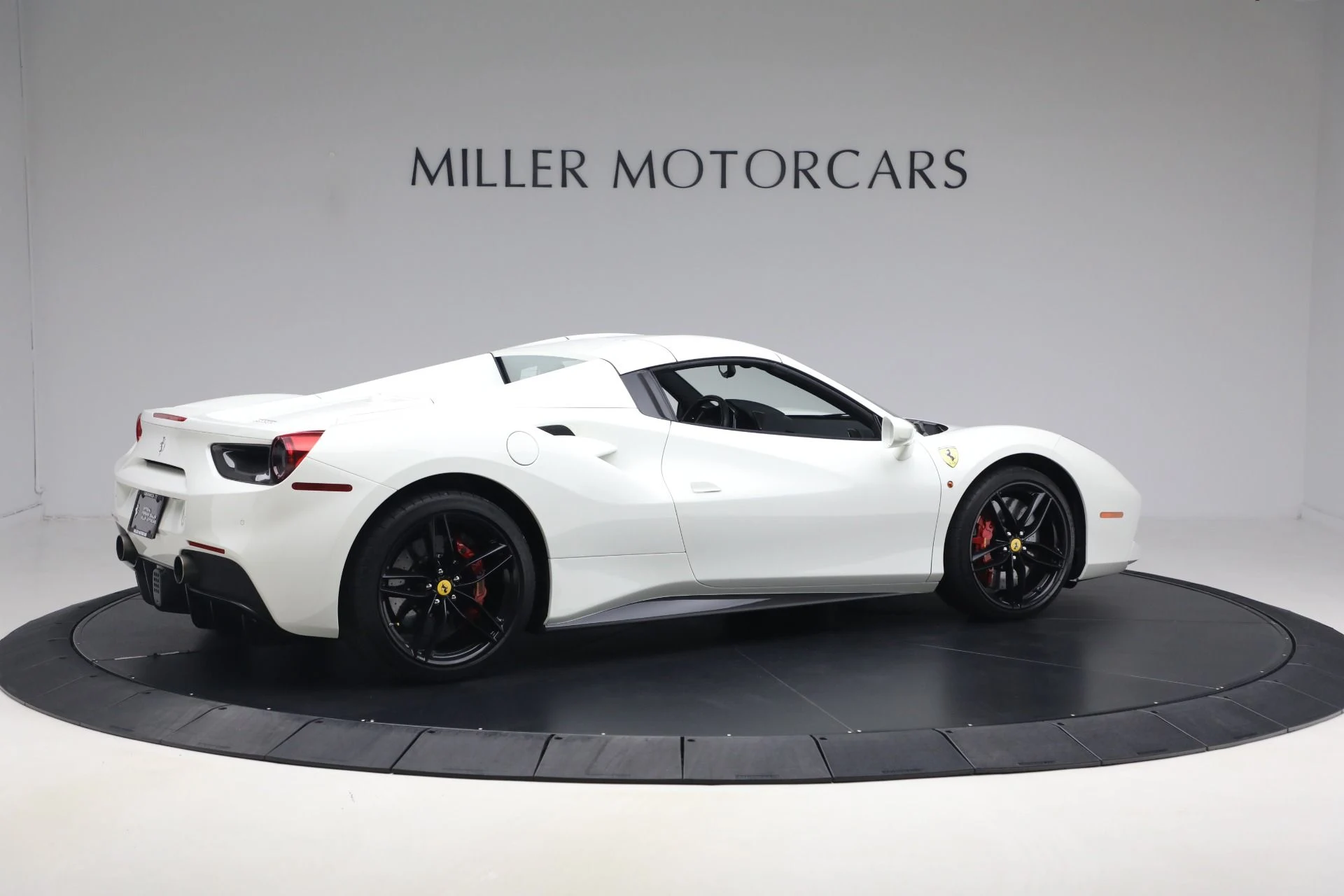 mph029_883834711_Used_2016_Ferrari_488_Spider_1789756866_4c7b38c81d