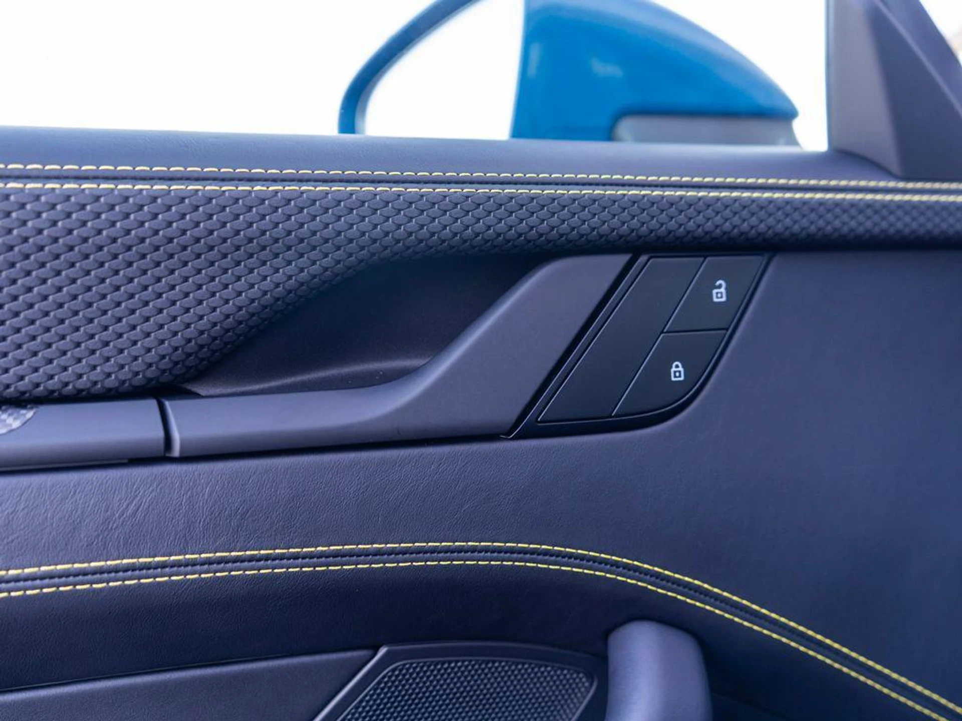 mph029_885228247_W7d_O1_YOG_E7_Y_Zt_G7_FE_An_Y_Xp9lm_E_75d325eff9