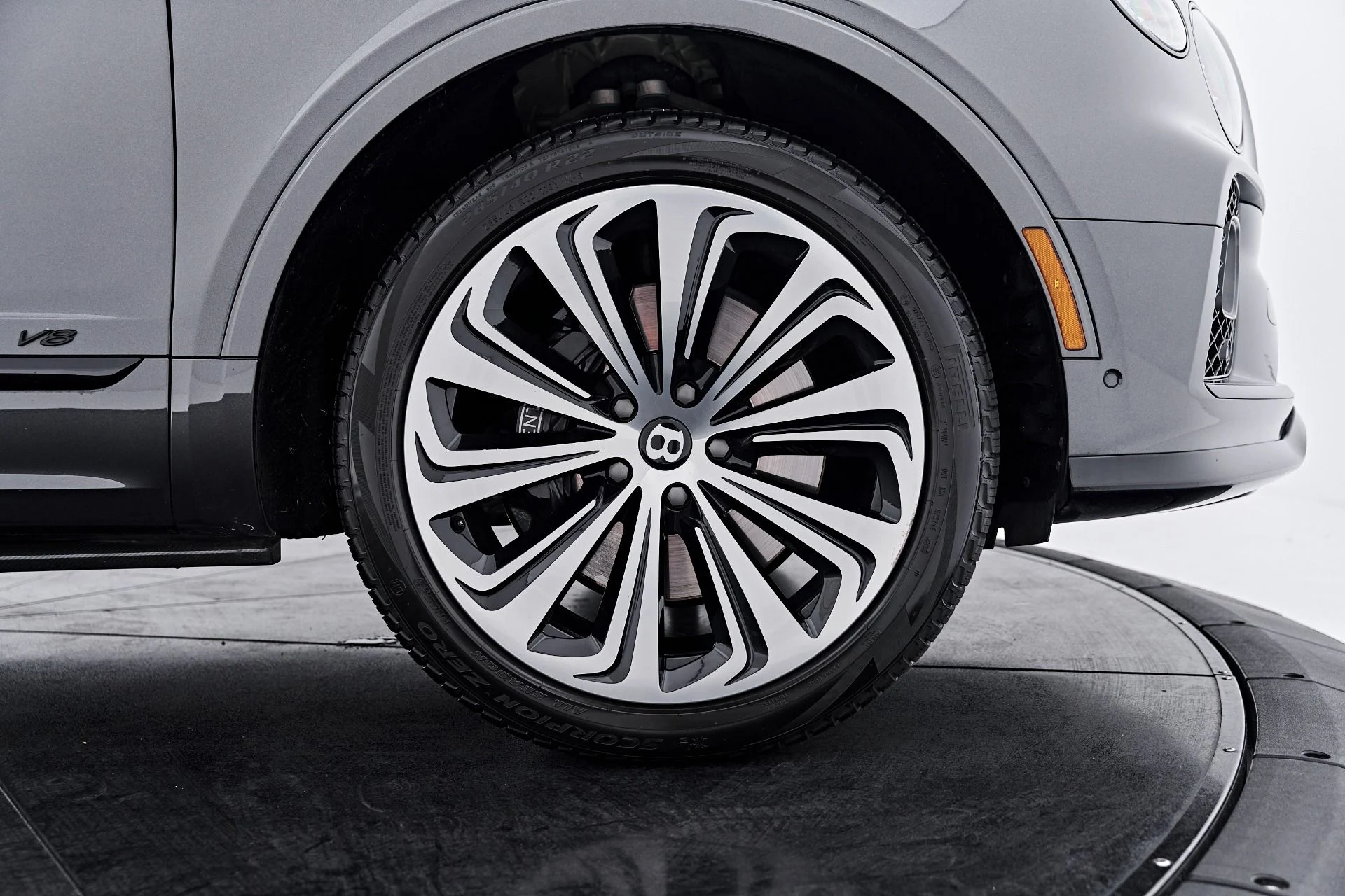mph029_888657963_Used_2022_Bentley_Bentayga_V8_1791935729_457abe50e4