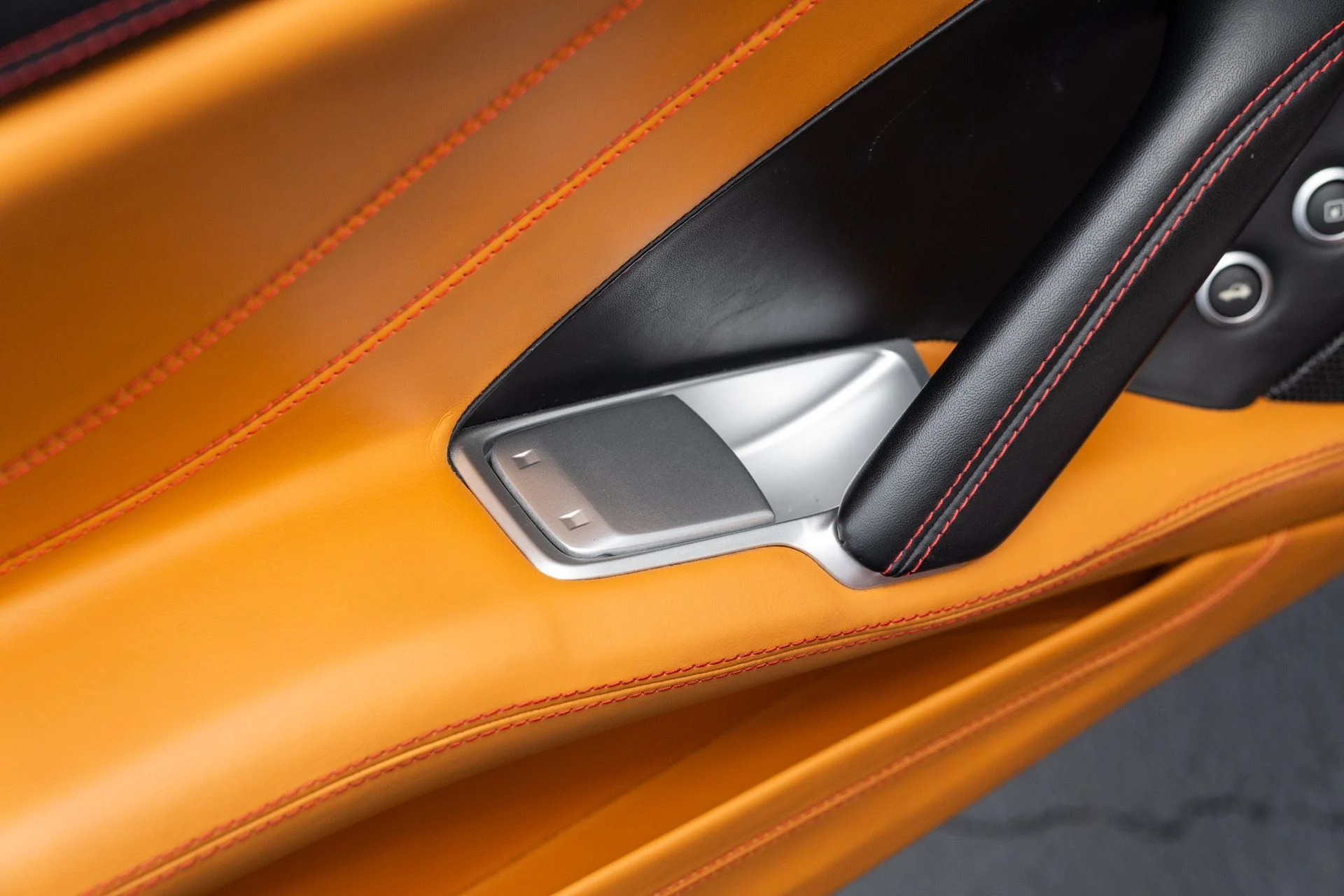 mph029_889300240_Used_2015_Ferrari_California_T_1773337239_6edb39115a