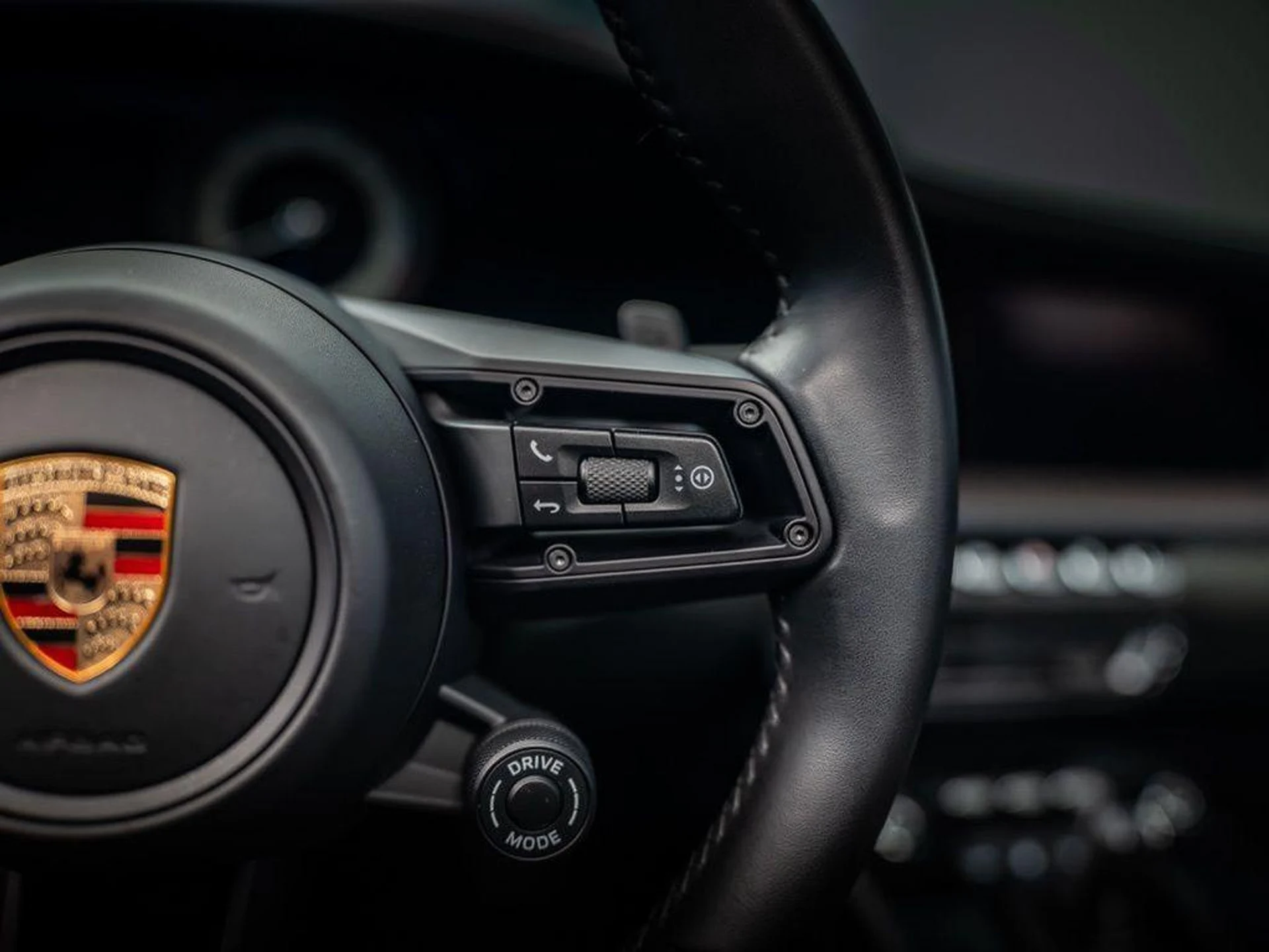 mph029_890421667_p_Tz_N50_To1_Km_ZBPX_Gs_N_Ssn_XXC_44_Q_32208ace07