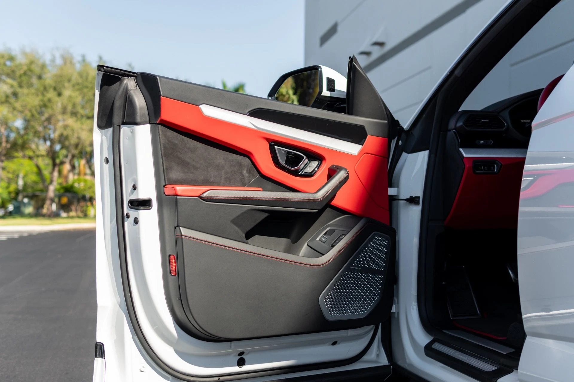 mph029_895203605_Used_2021_Lamborghini_Urus_1767069879_f1bc14c556