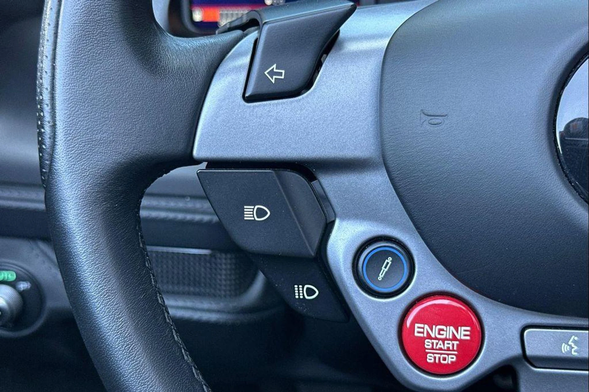 mph029_903076595_V2_FU_Di_A4h_BP_Zc_76uq0_IL_8a3_o_dfd1f6a111