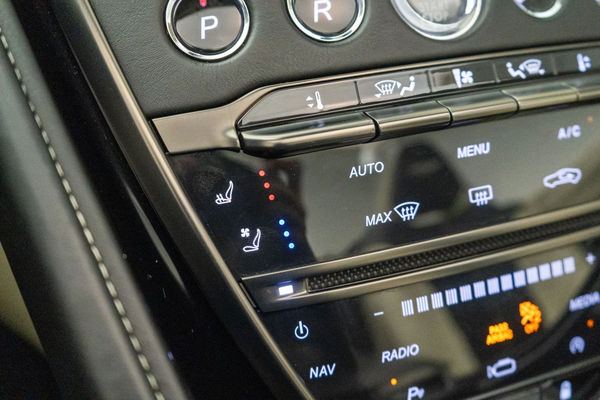 mph029_916308235_Used_2019_Aston_Martin_DB_11_Volante_1760477407_47d6a22295