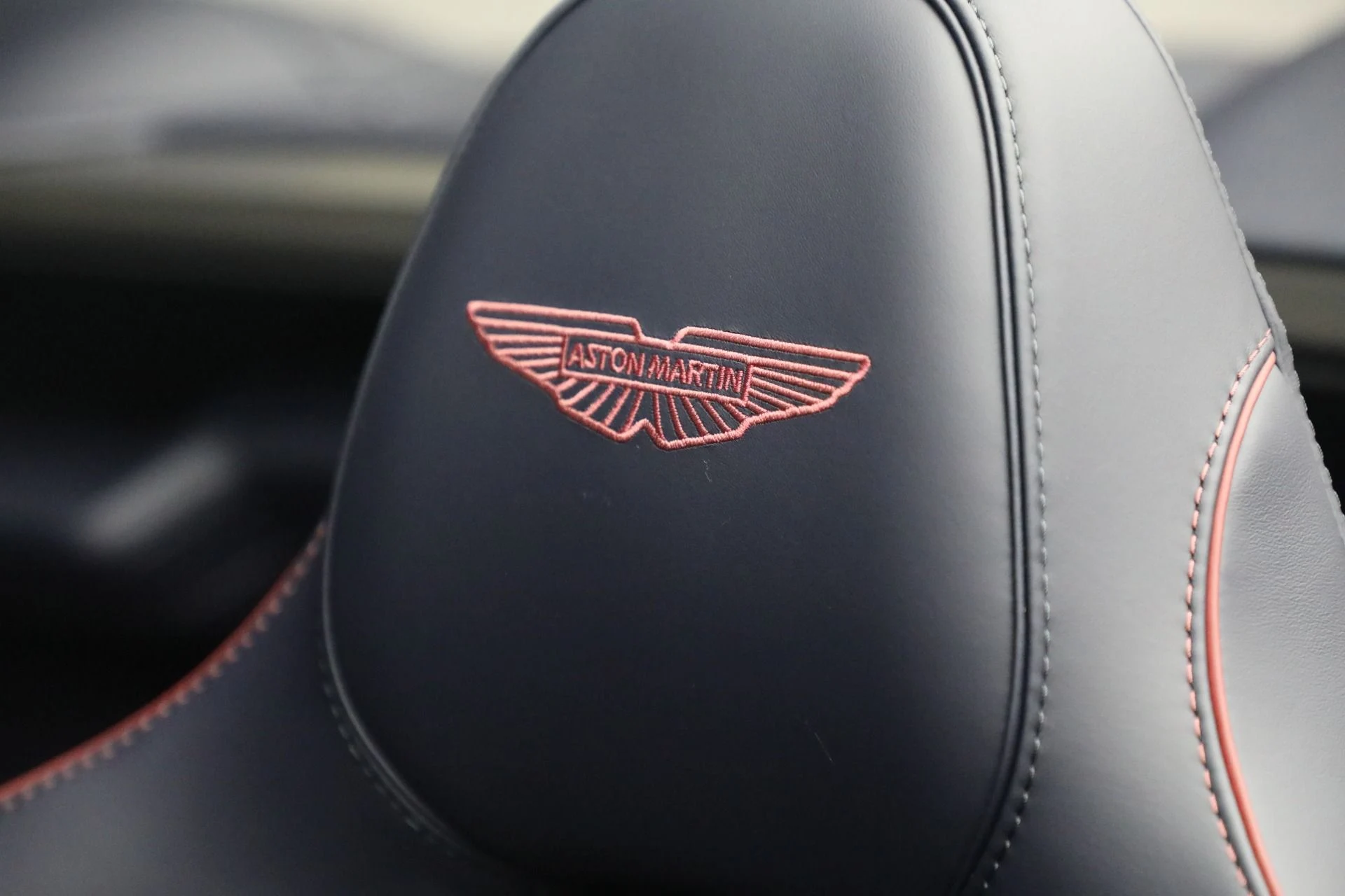 mph029_917790157_New_2026_Aston_Martin_Vanquish_Volante_1762784349_4d8c3f7685