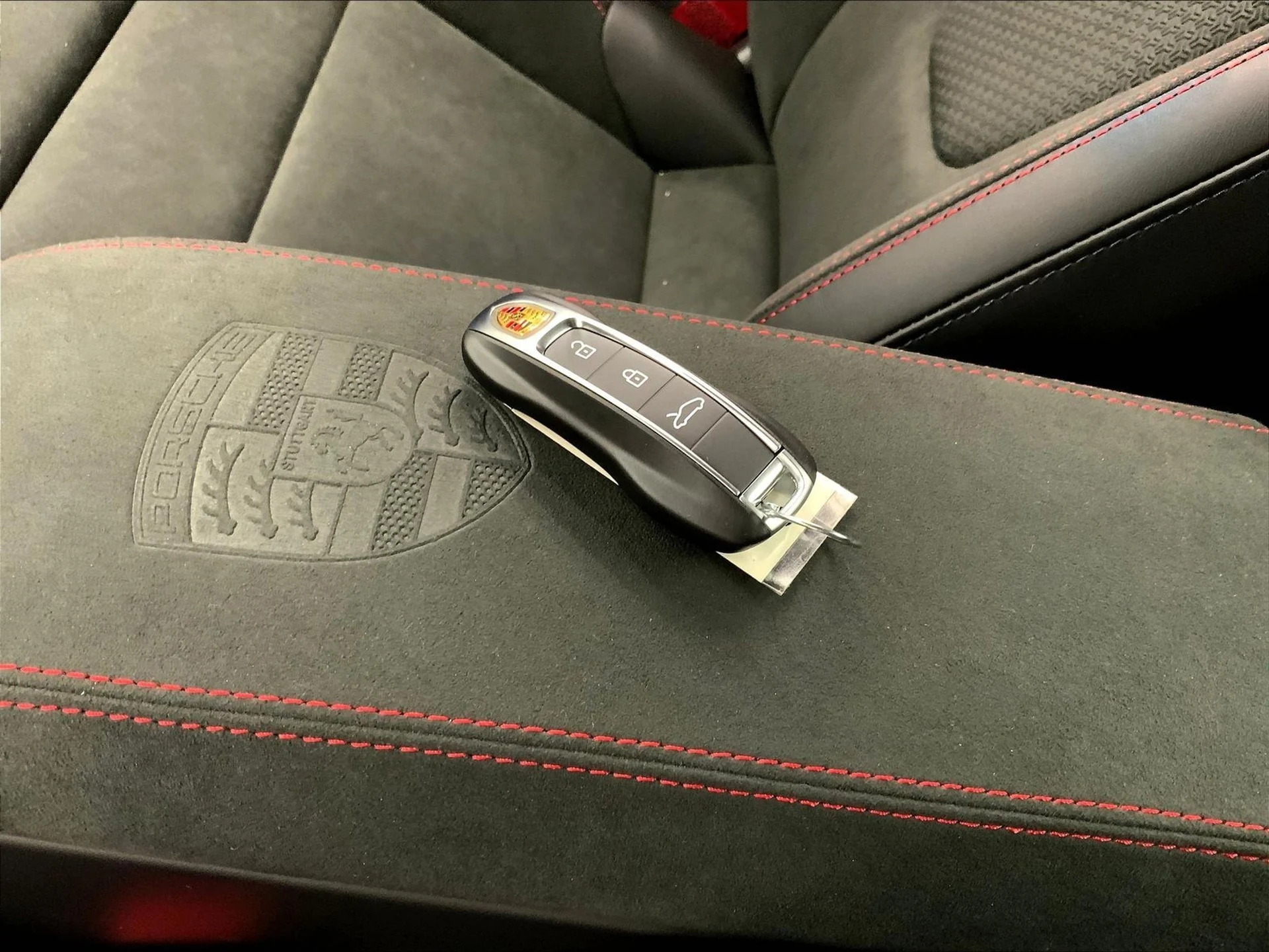 mph029_932852603_9fce81923e501157141a2496945099cax_3757bb9da5