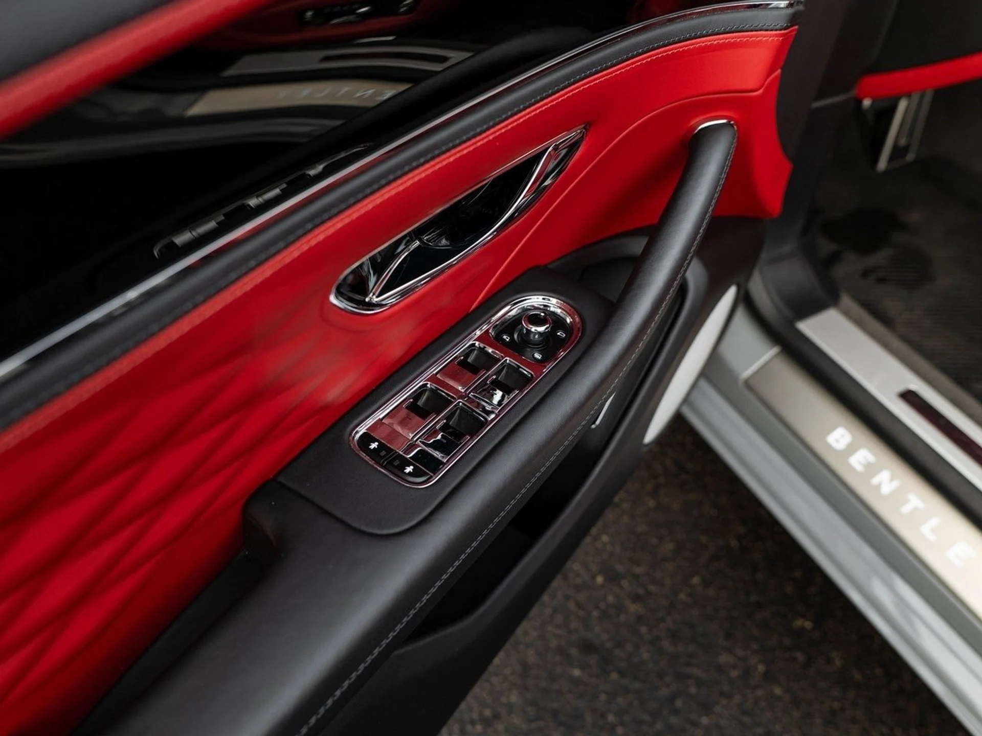 mph029_943572922_f7d0d9bfb014b55642afeaeb89690096x_5bb0a3887e