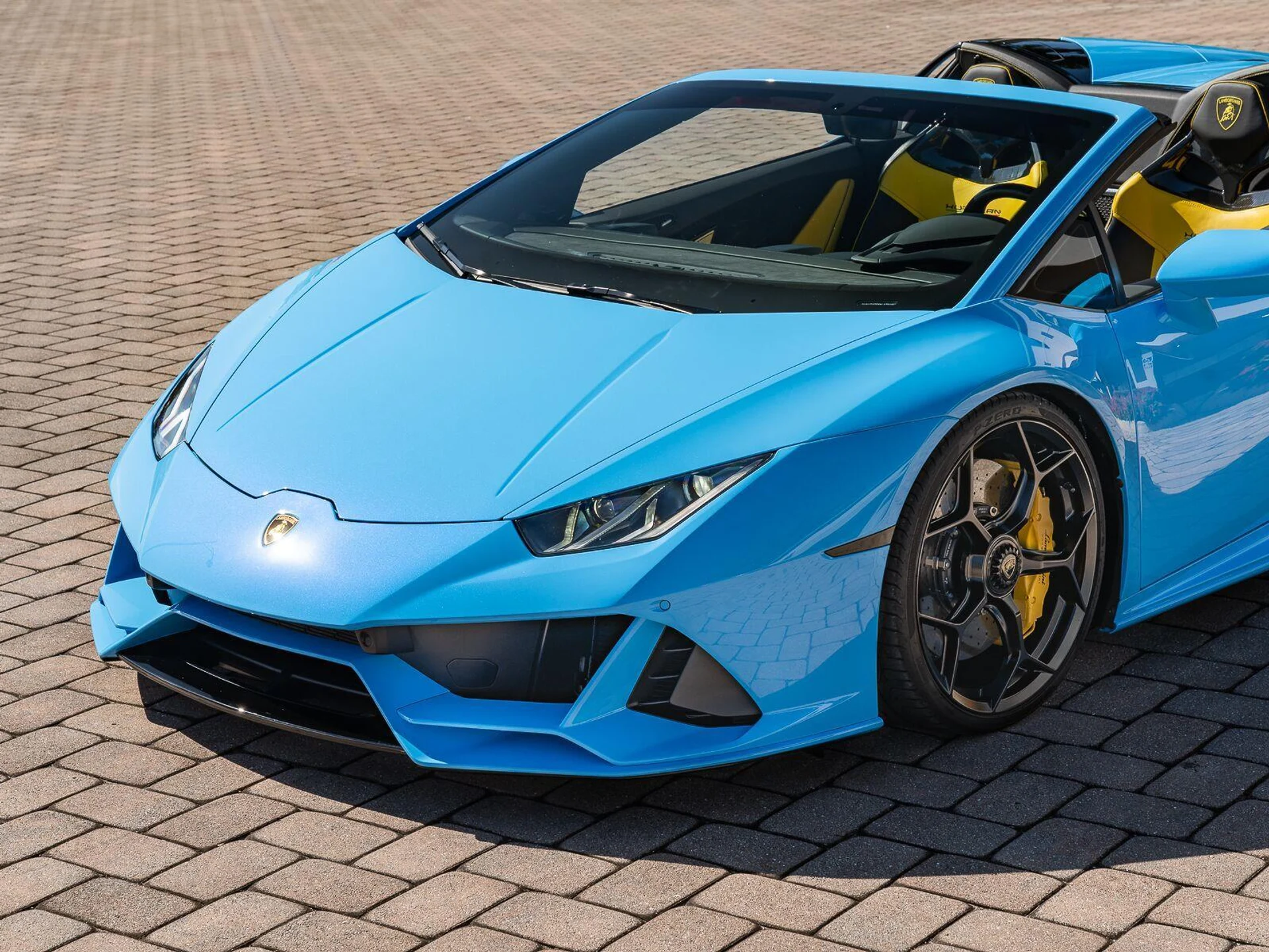 mph029_947535310_Used_2022_Lamborghini_Huracan_EVO_Spyder_AWD_1792704193_3660c8a466
