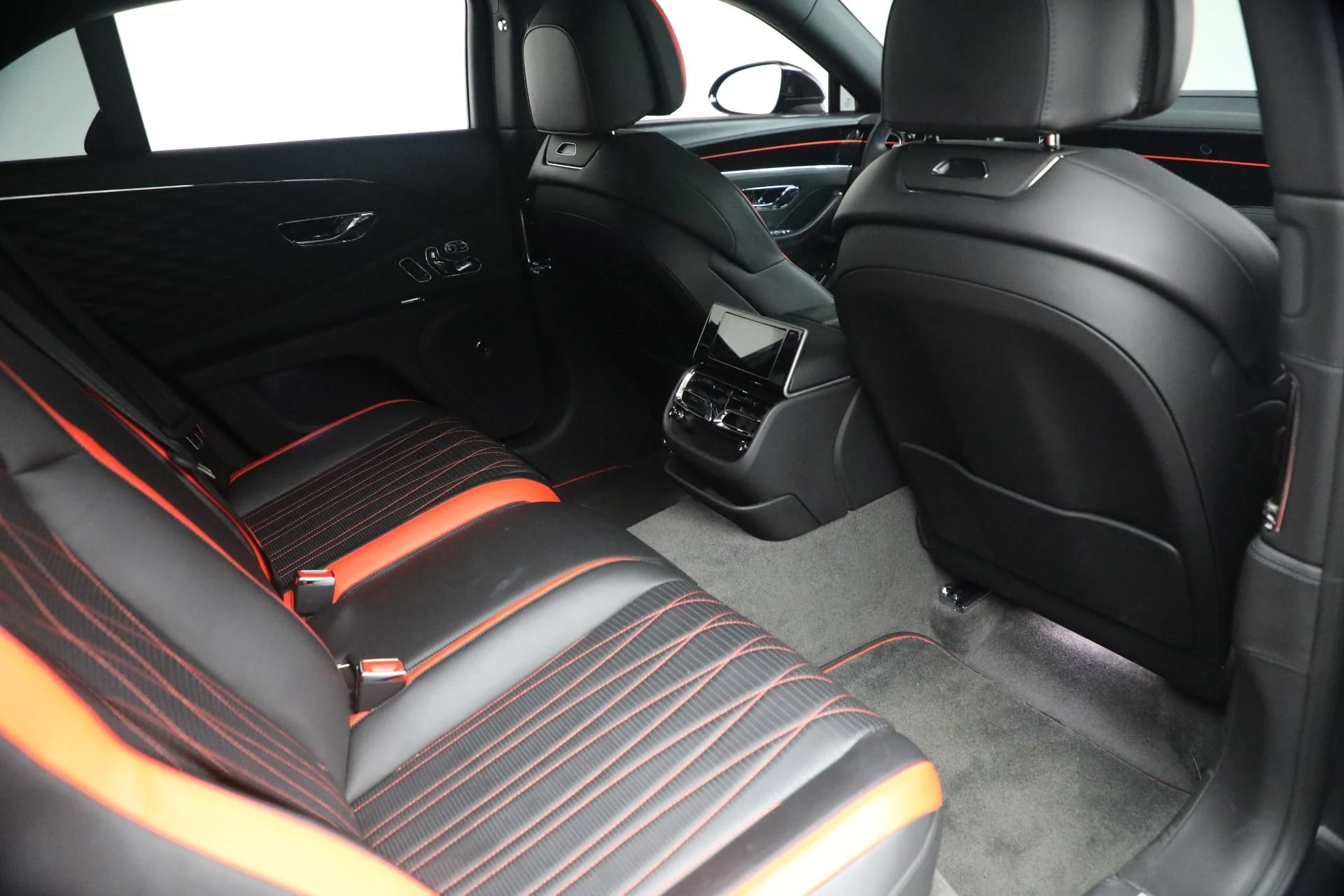 mph029_953510475_Used_2022_Bentley_Flying_Spur_V8_1770156779_ee1a8ad871