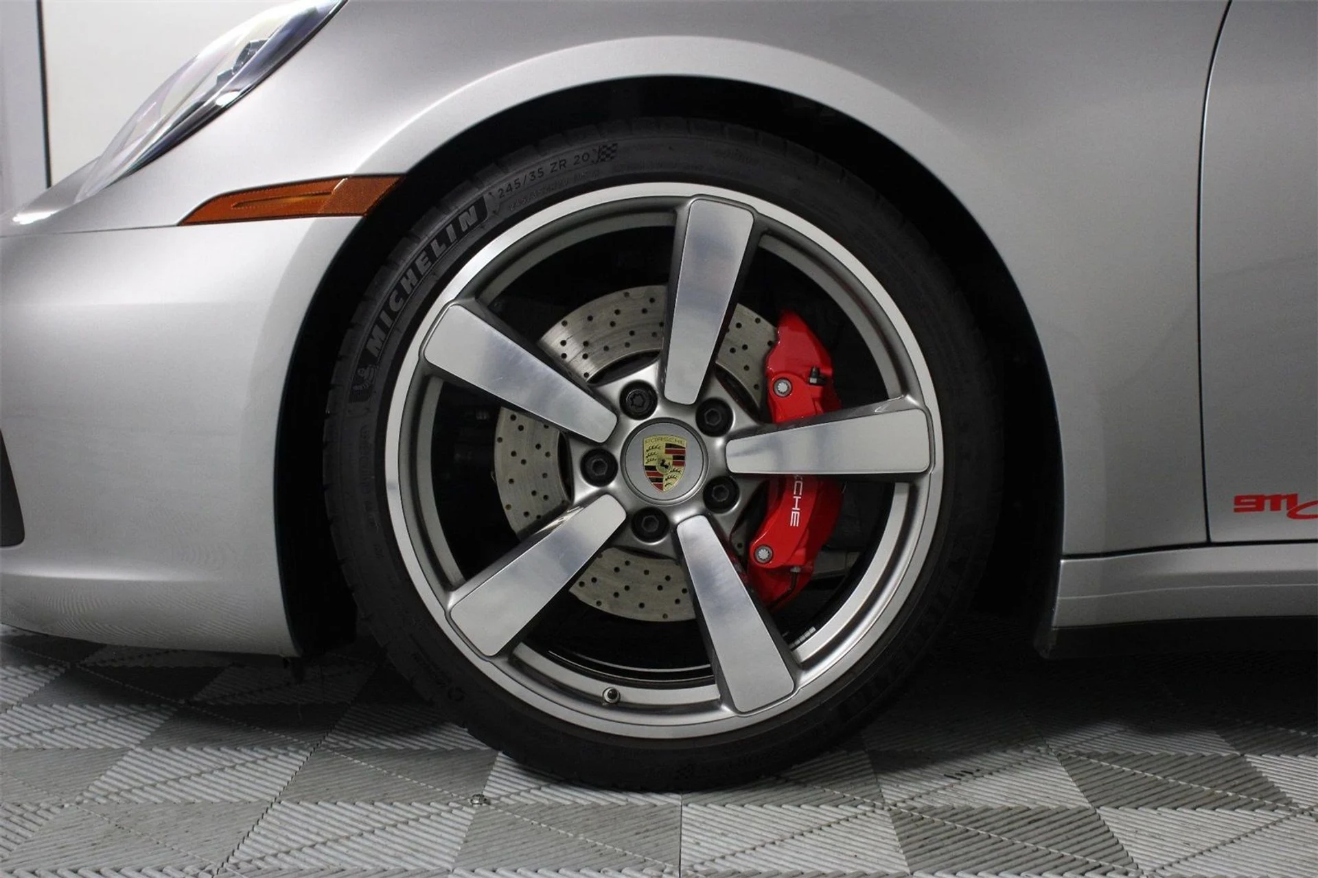 mph029_953574312_e0e16ad898d3defa2f66c74791e7bd34_ee37f7753e