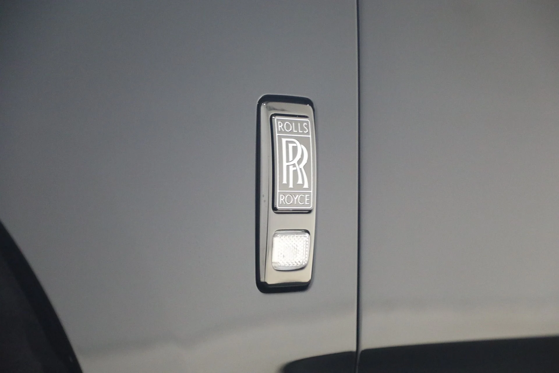 mph029_965356842_New_2027_Rolls_Royce_Black_Badge_Cullinan_08b99ea370