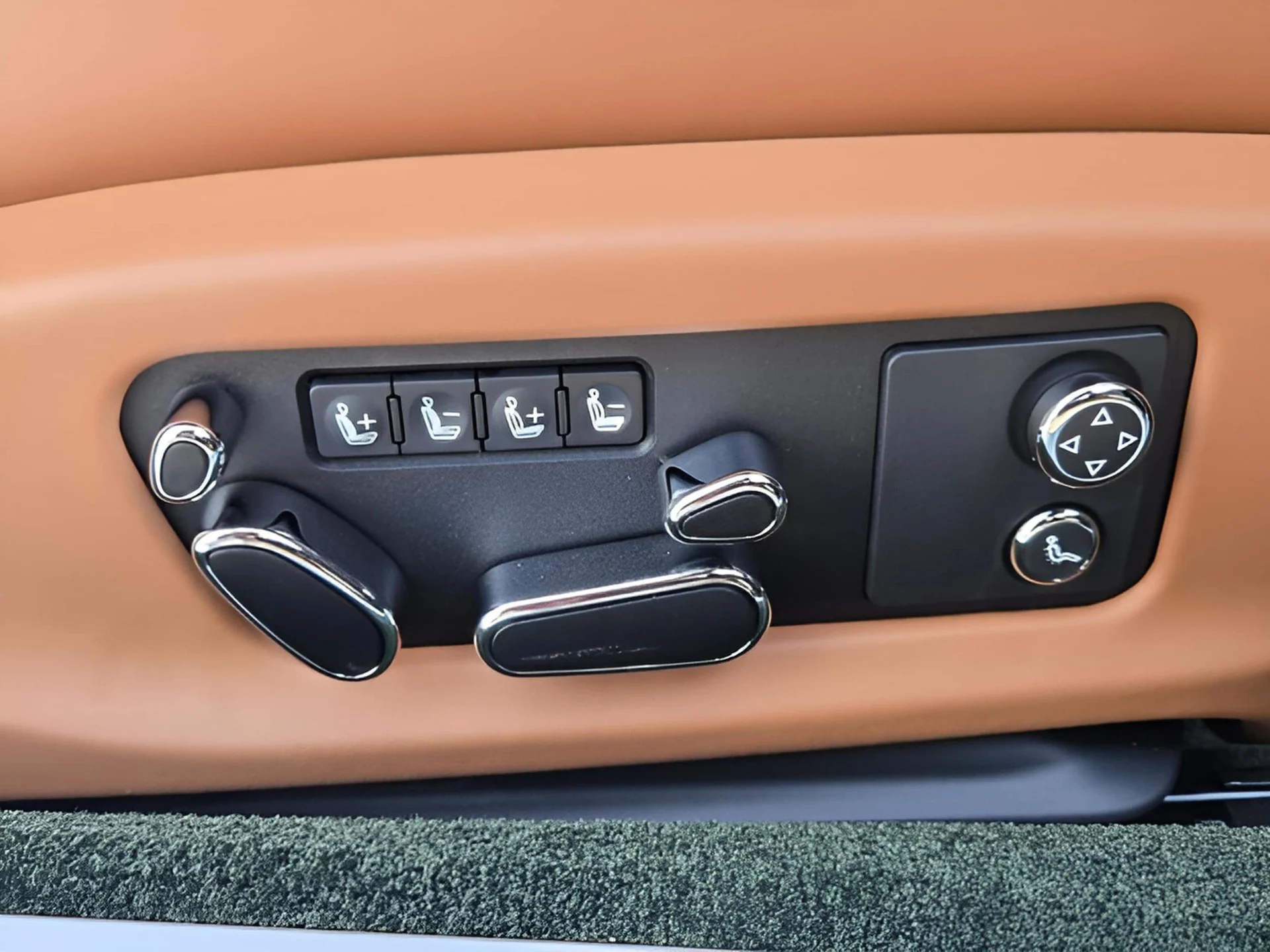 mph029_972490460_d1a7c8cc5ab226cb91388763cd5ff58bx_f75f58f4c7