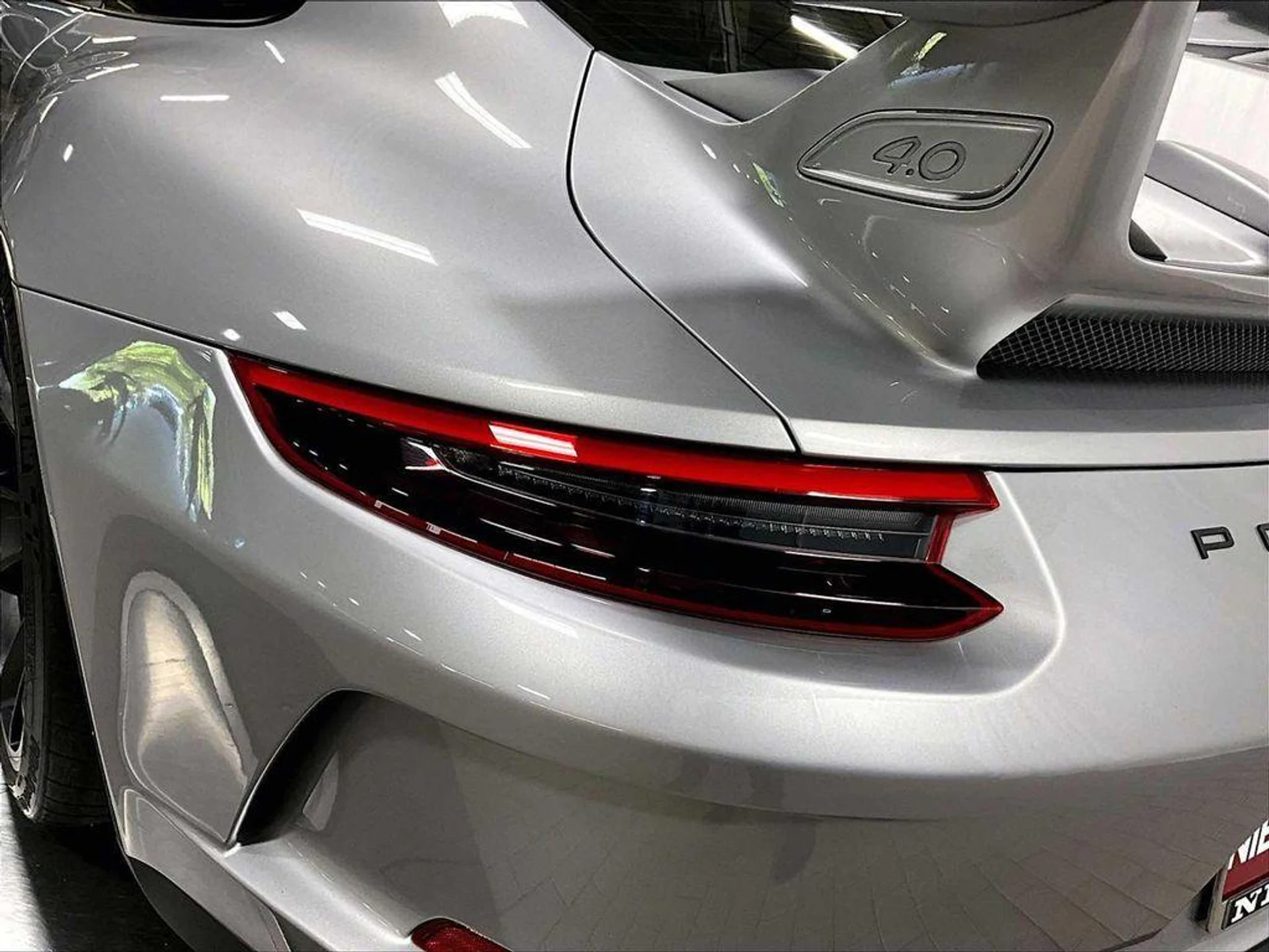 mph029_975170238_a_R10_XJ_7_BWUTX_22_Xudqh_U21o_Ft_F8_3a872cc20f