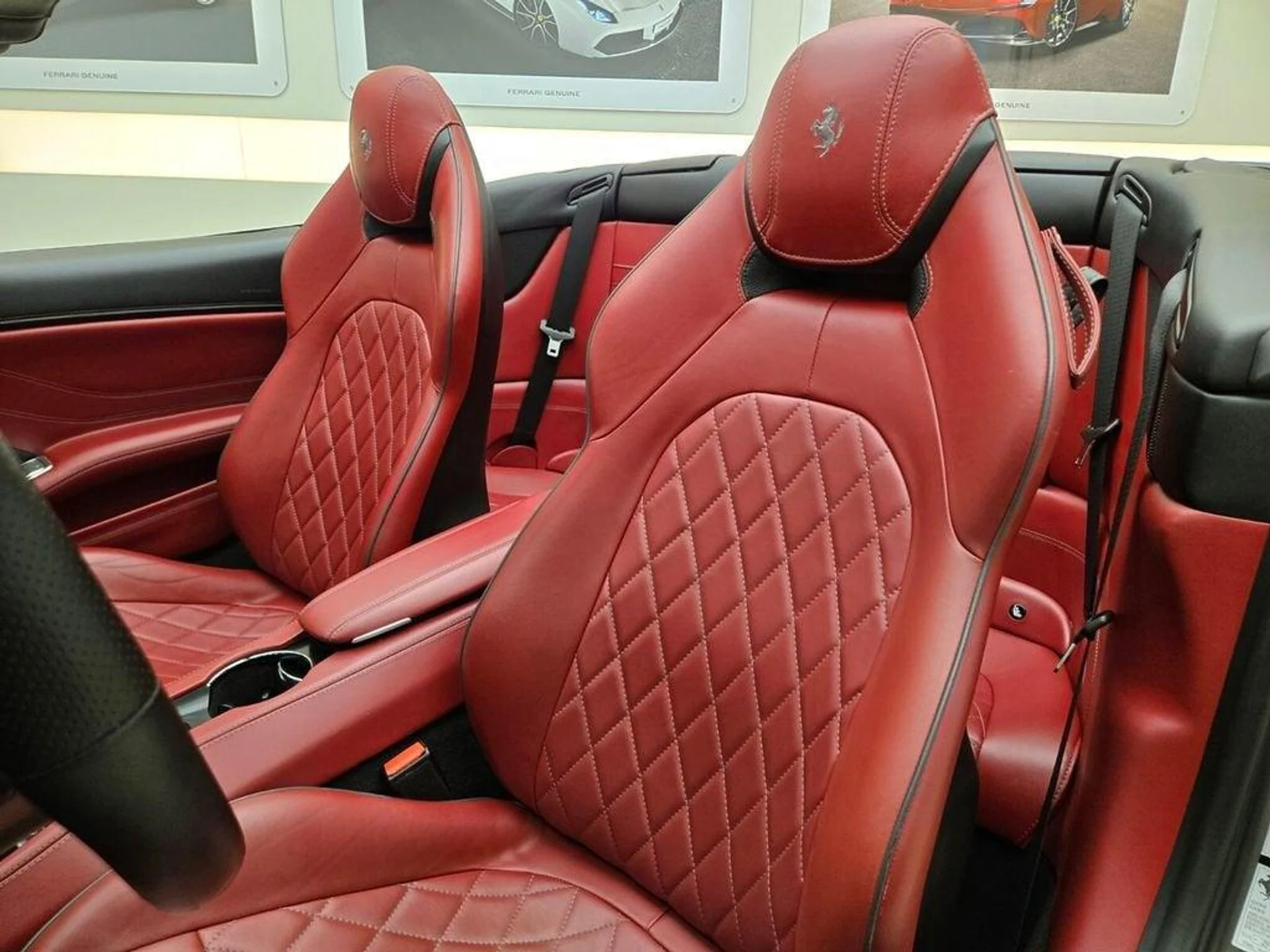 mph029_988657791_Used_2015_Ferrari_California_T_1776503265_4c50dbda11