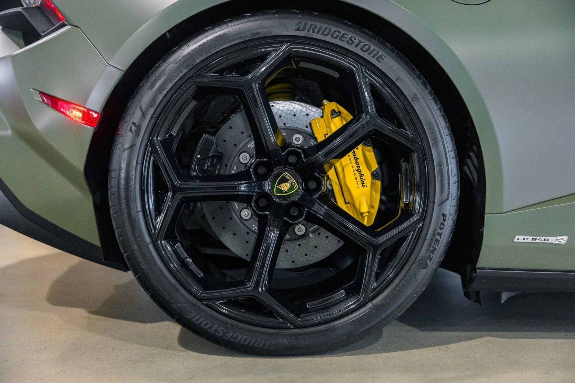 mph029_989454608_Lg_8aa6b25a62