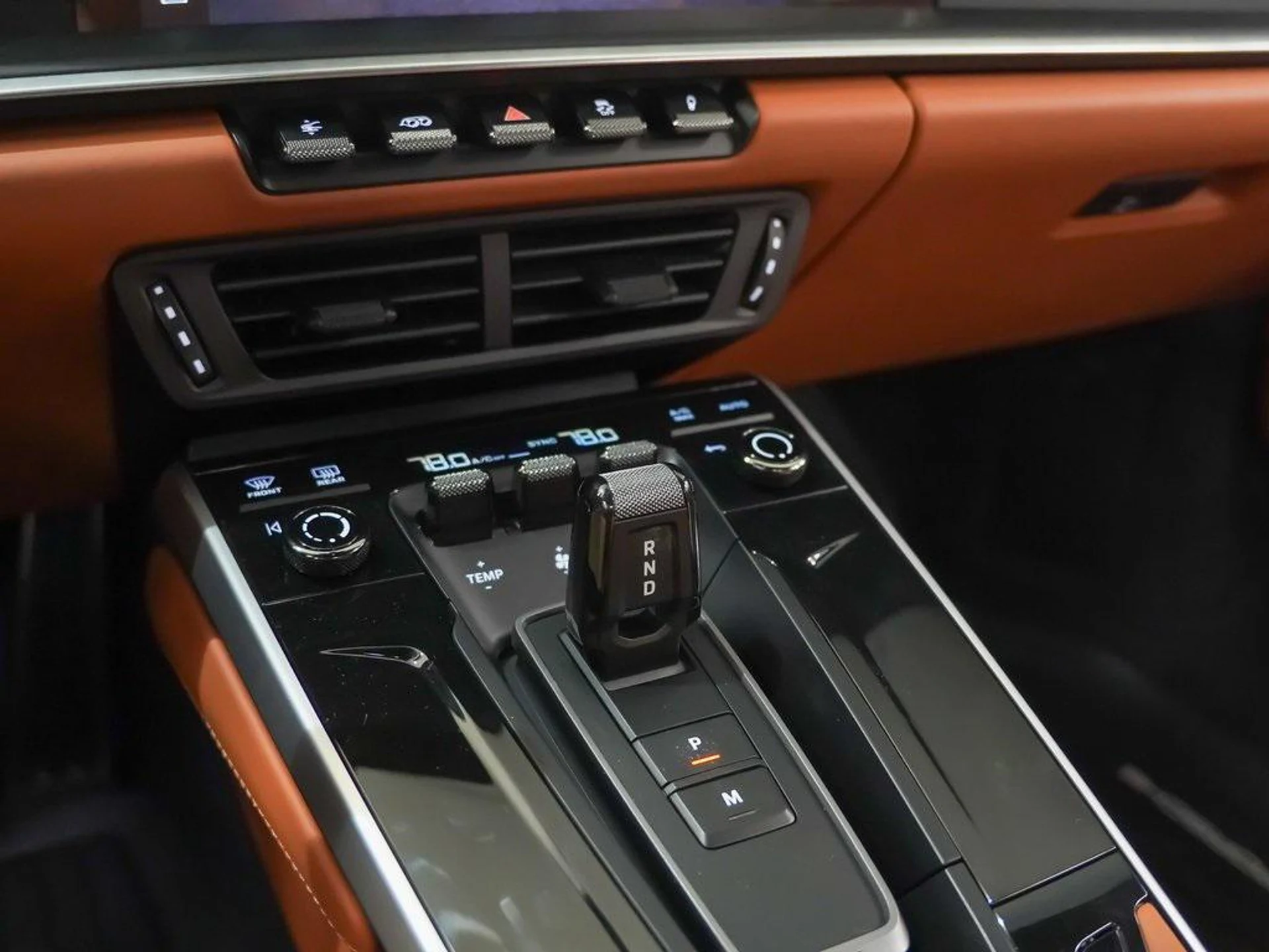 mph029_990933409_t_Ru_Ir_Ns_F_Ie0_Avou_Ylycr_Q_Oixc_XQ_f8c20eed19