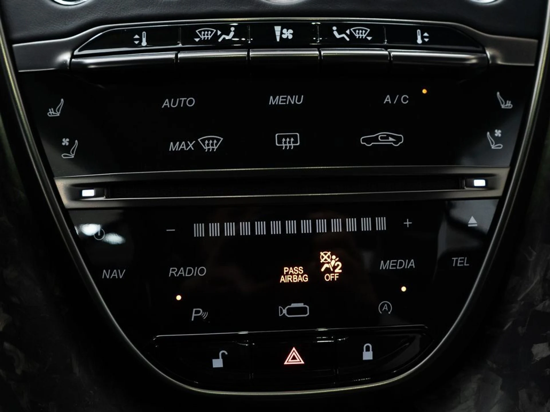 mph029_991205165_91072858ece907e35f143a4f6bc4495c_0fecf2e572