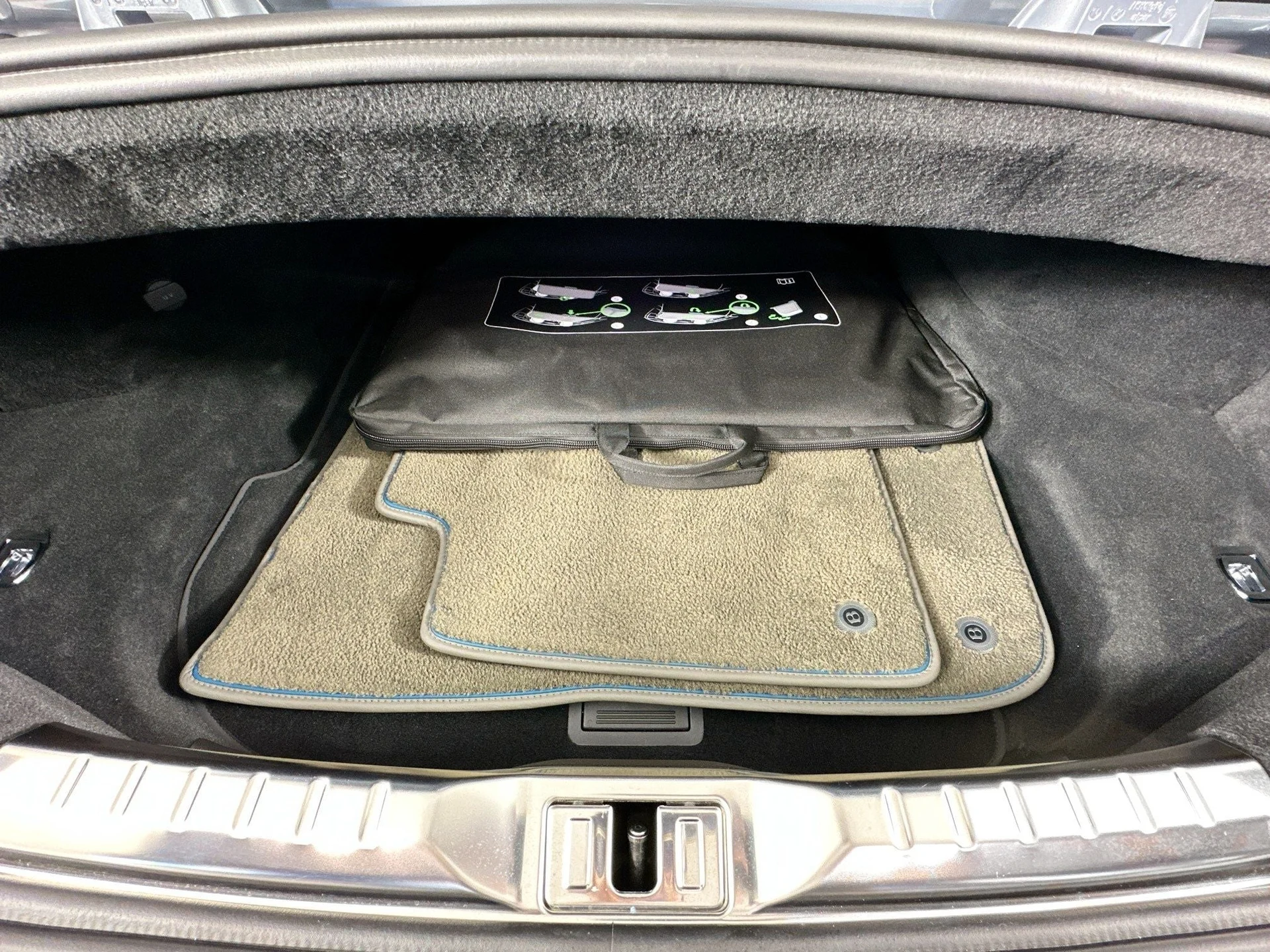 mph029_993431487_30_b35a4ebedf