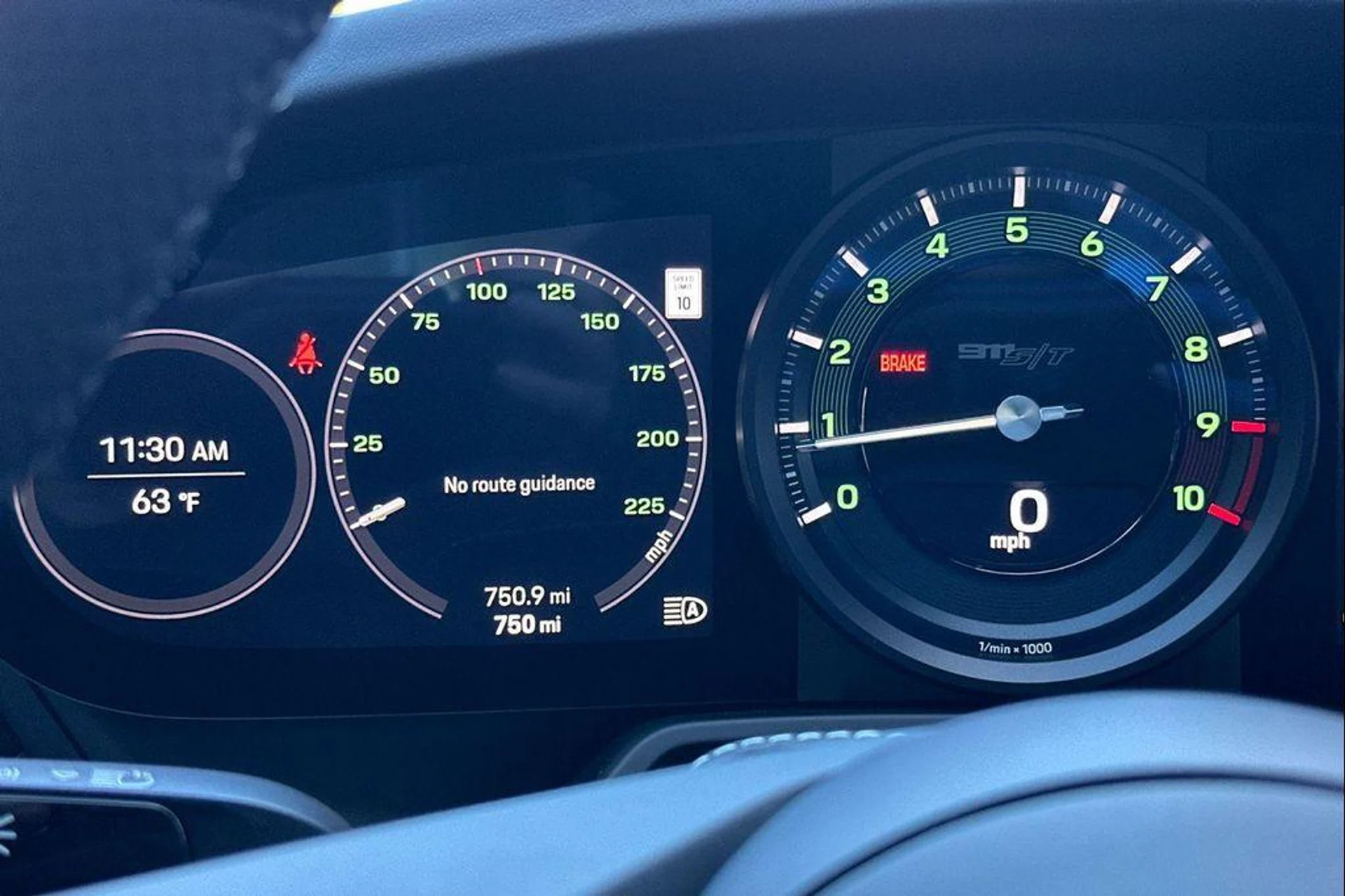 mph029_99343268_Ql_Q_Zrv_A_Hza_W_Op_VY_2zn_A_Ra_Qg_a8_M_f99c1a749c