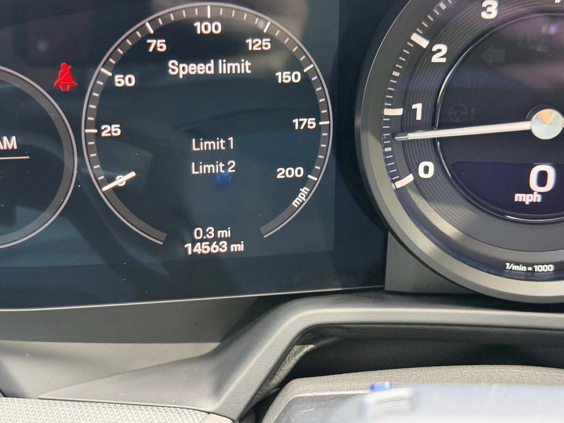 mph030_1003920155_5c78c5d74e81a88192491f7a8d516d42x_10974ddc23