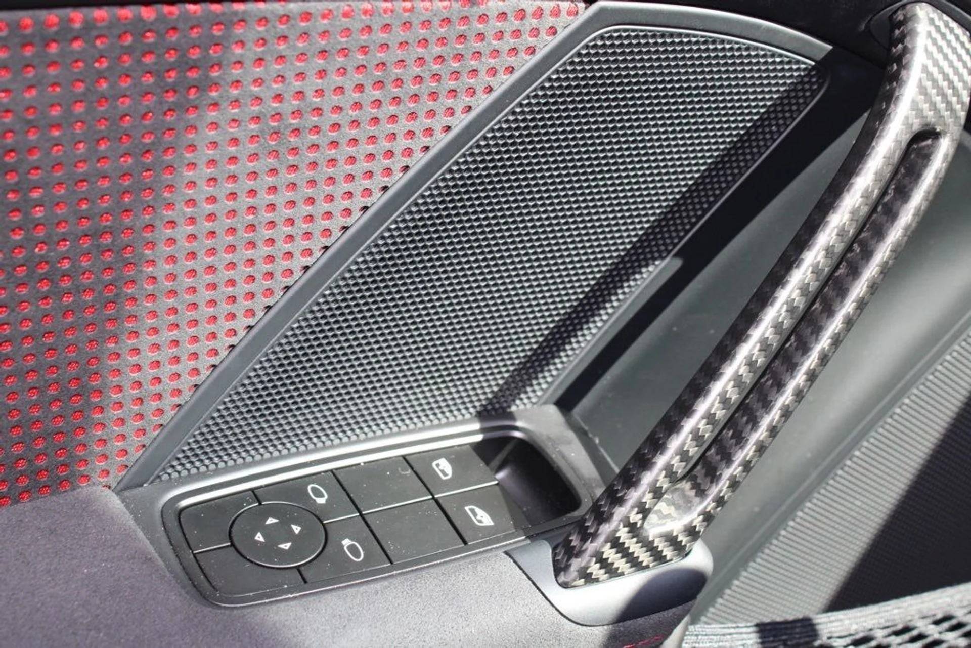 mph030_1008233975_28dd4544a4031fa6d1e6fced45f3f1dc_611e224904