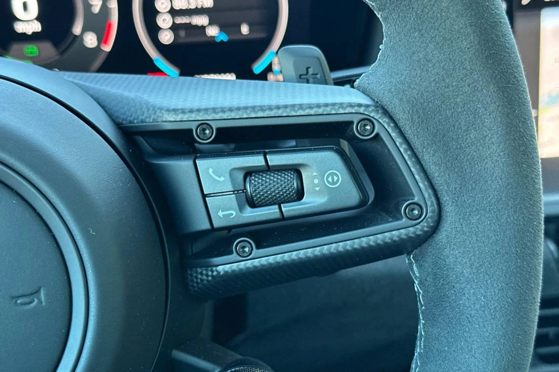 mph030_1008859910_1280_61f7d943a3