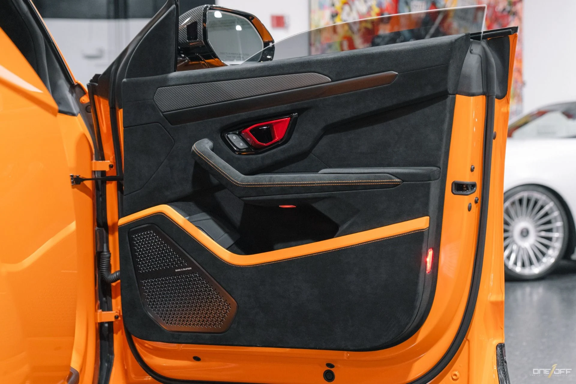mph030_1015758509_Used_2023_Lamborghini_Urus_Performante_in_Arancio_Borealis_350_K_MSRP_Exposed_Carbon_Hood_1754940497_9cdaf352a9