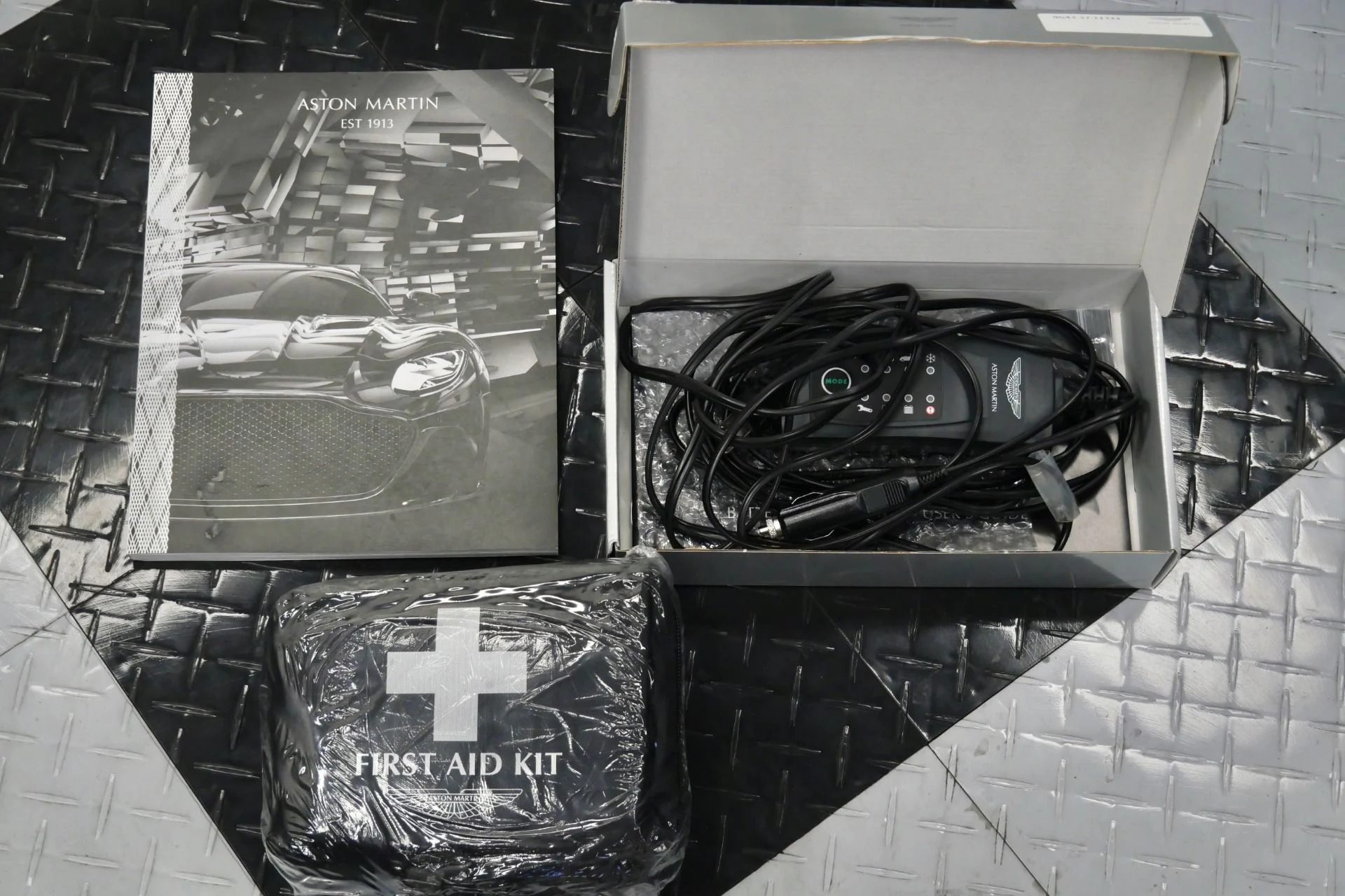 mph030_1015947397_Used_2012_Aston_Martin_DBS_Carbon_Edition_1761154343_5edcd6cac5