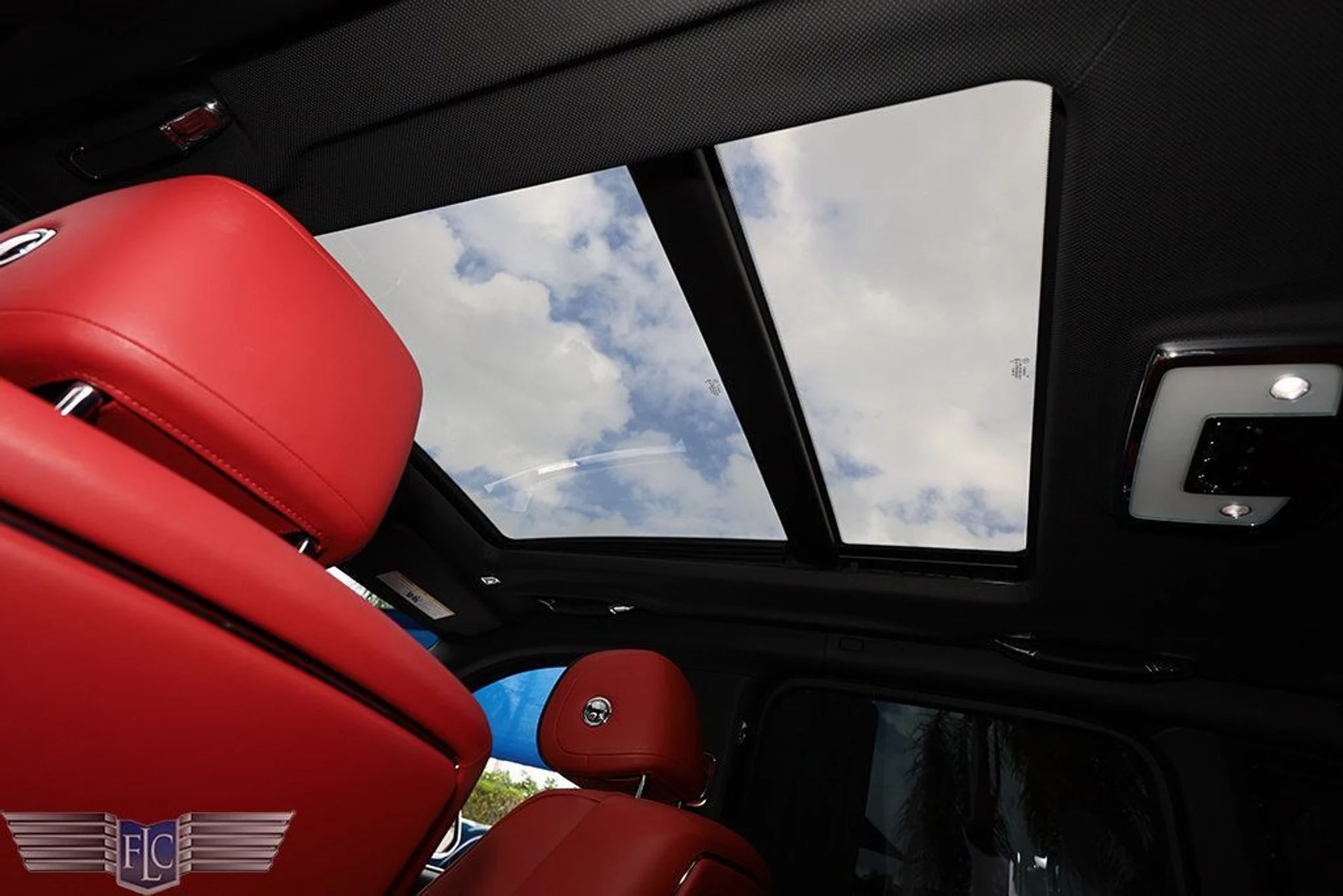 mph030_1019942022_used_2019_rolls_royce_cullinan_sportutility_6305_22963693_31_1024_bd76e1dff1