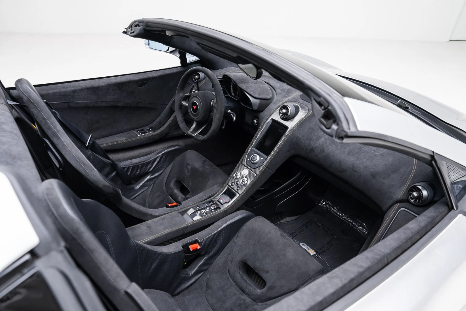 mph030_1020004301_Used_2016_Mc_Laren_675_LT_Spider_1767723862_0e021cf1f7