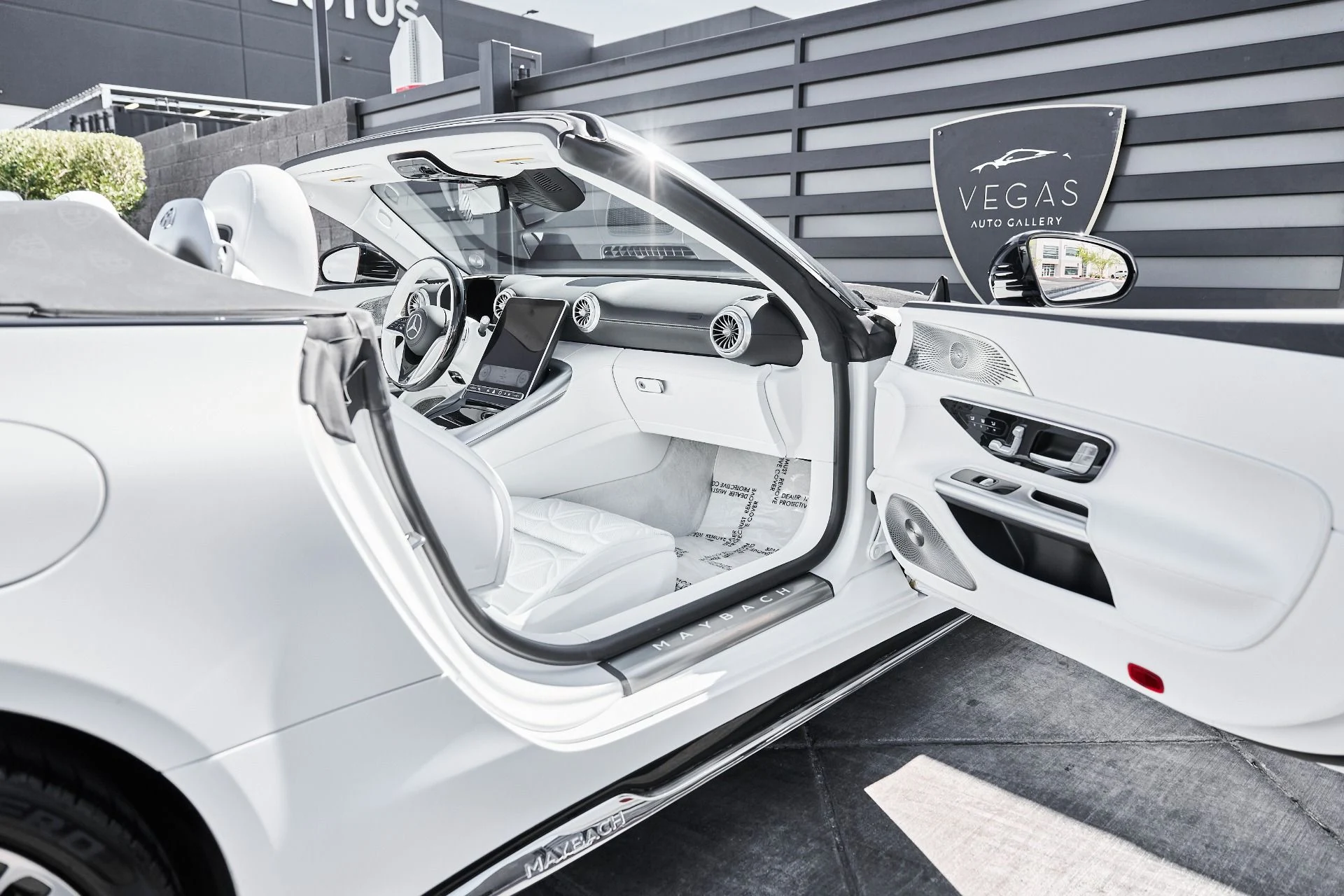 mph030_1025597332_Used_2026_Mercedes_Benz_SL_Class_Maybach_SL_680_1781659776_3cb13f6580