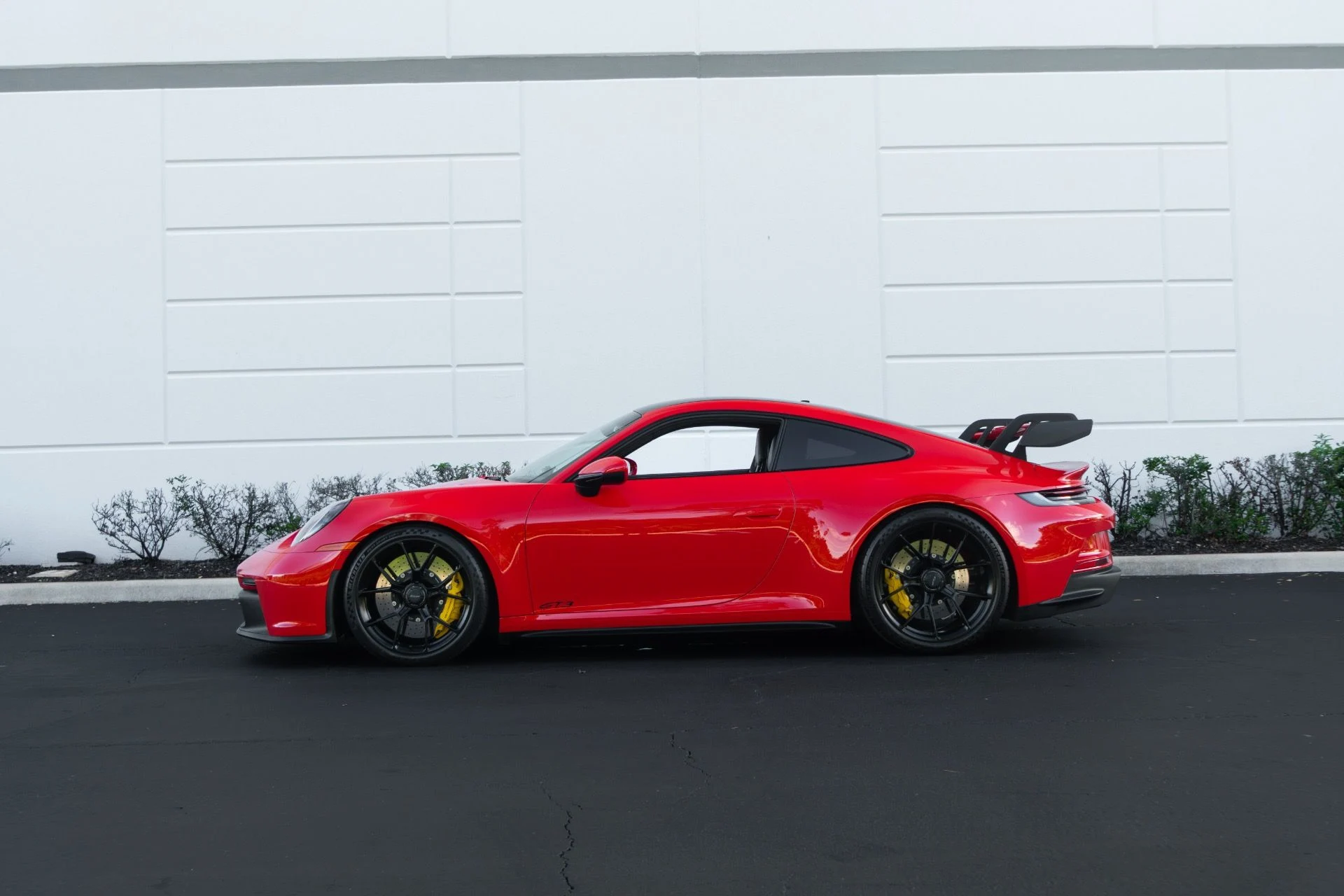 mph030_1029002390_Used_2022_Porsche_911_GT_3_1761761054_35bd41425d