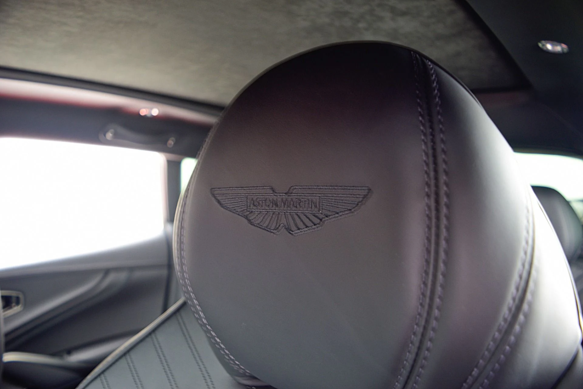 mph030_1033223938_New_2025_Aston_Martin_DBX_707_567b3bd6ed