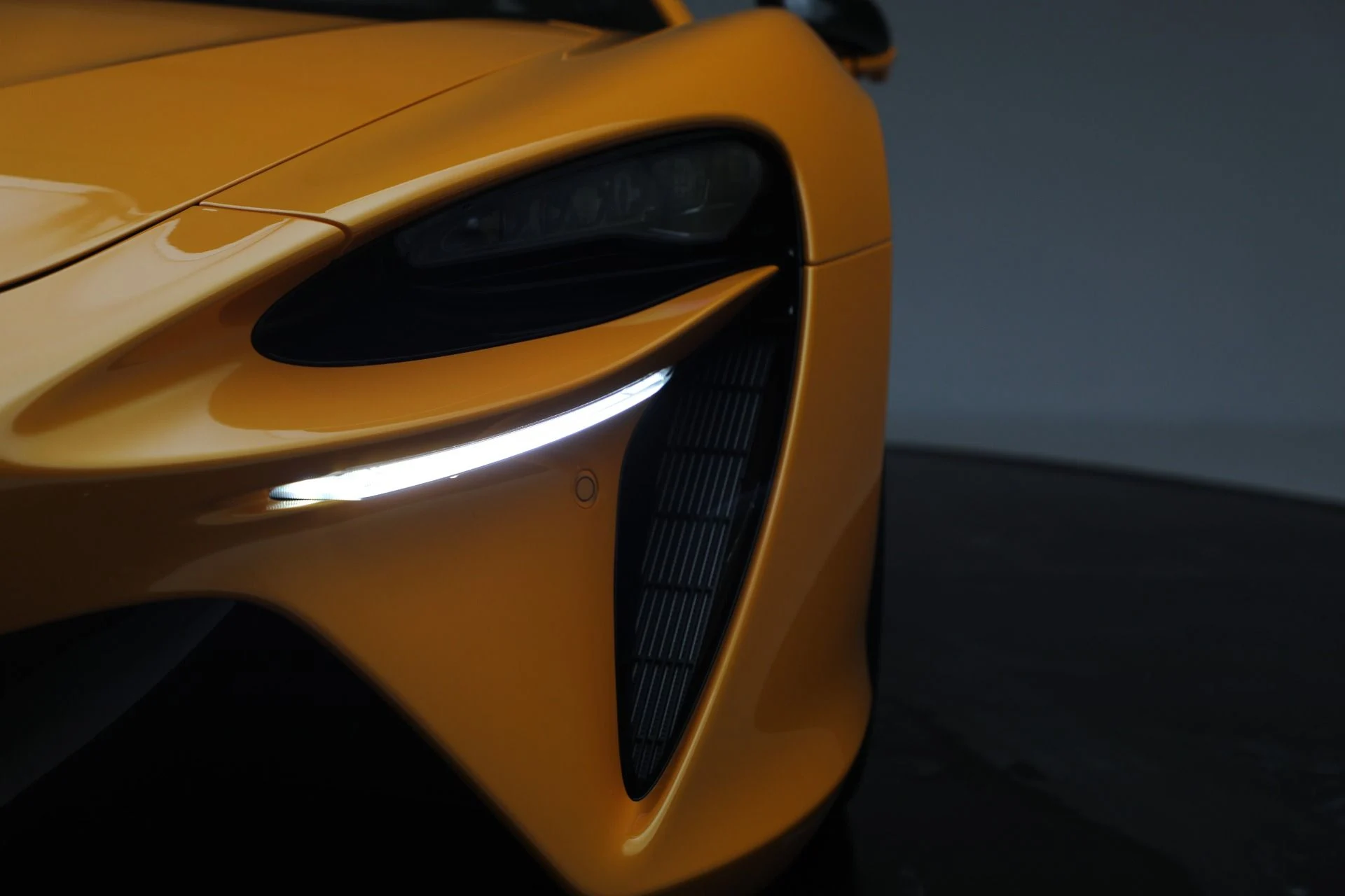 mph030_1034837804_New_2026_Mc_Laren_Artura_Tech_Lux_b37783fa80