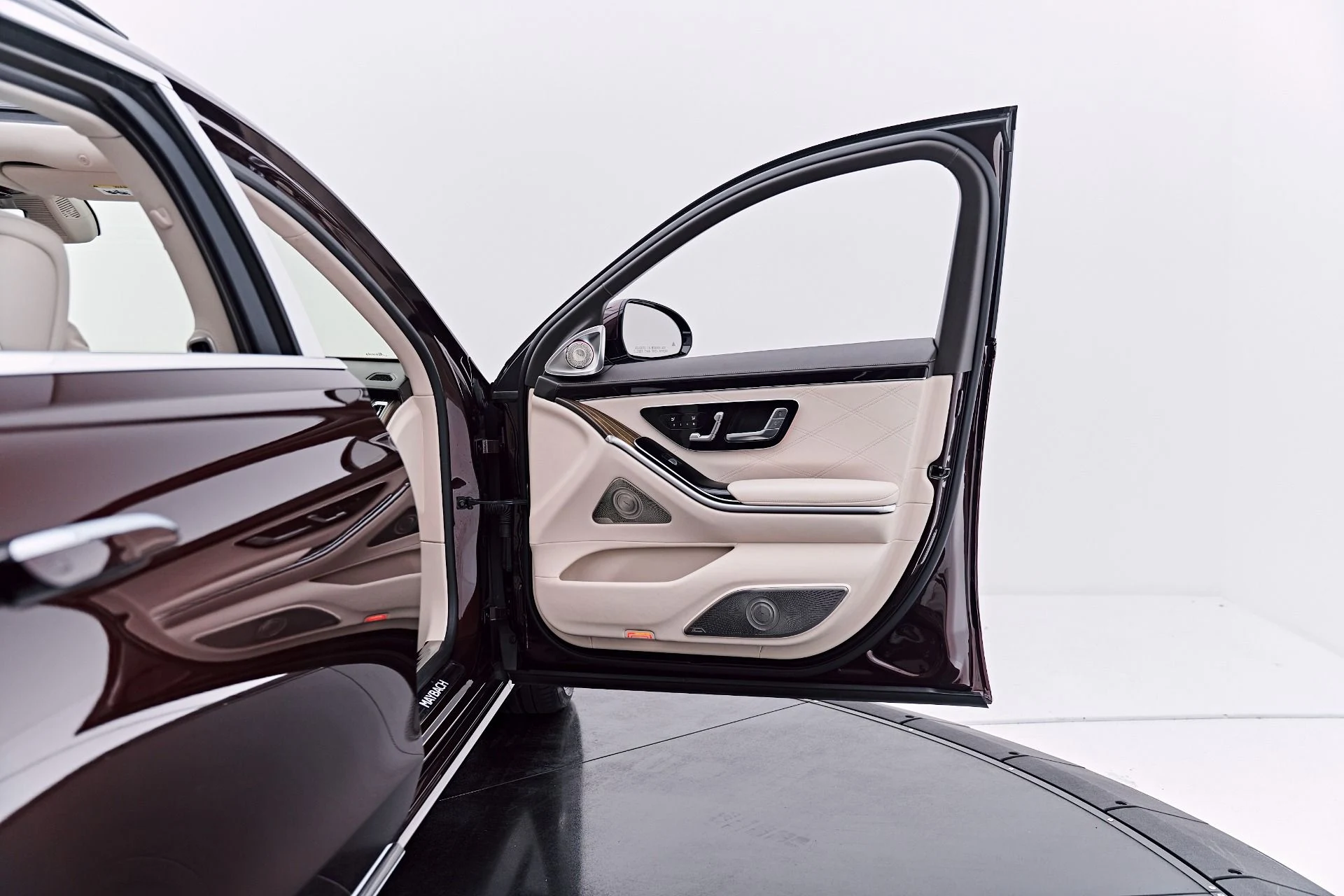 mph030_104317346_Used_2024_Mercedes_Benz_S_Class_Maybach_S_680_1790208577_7d788987da