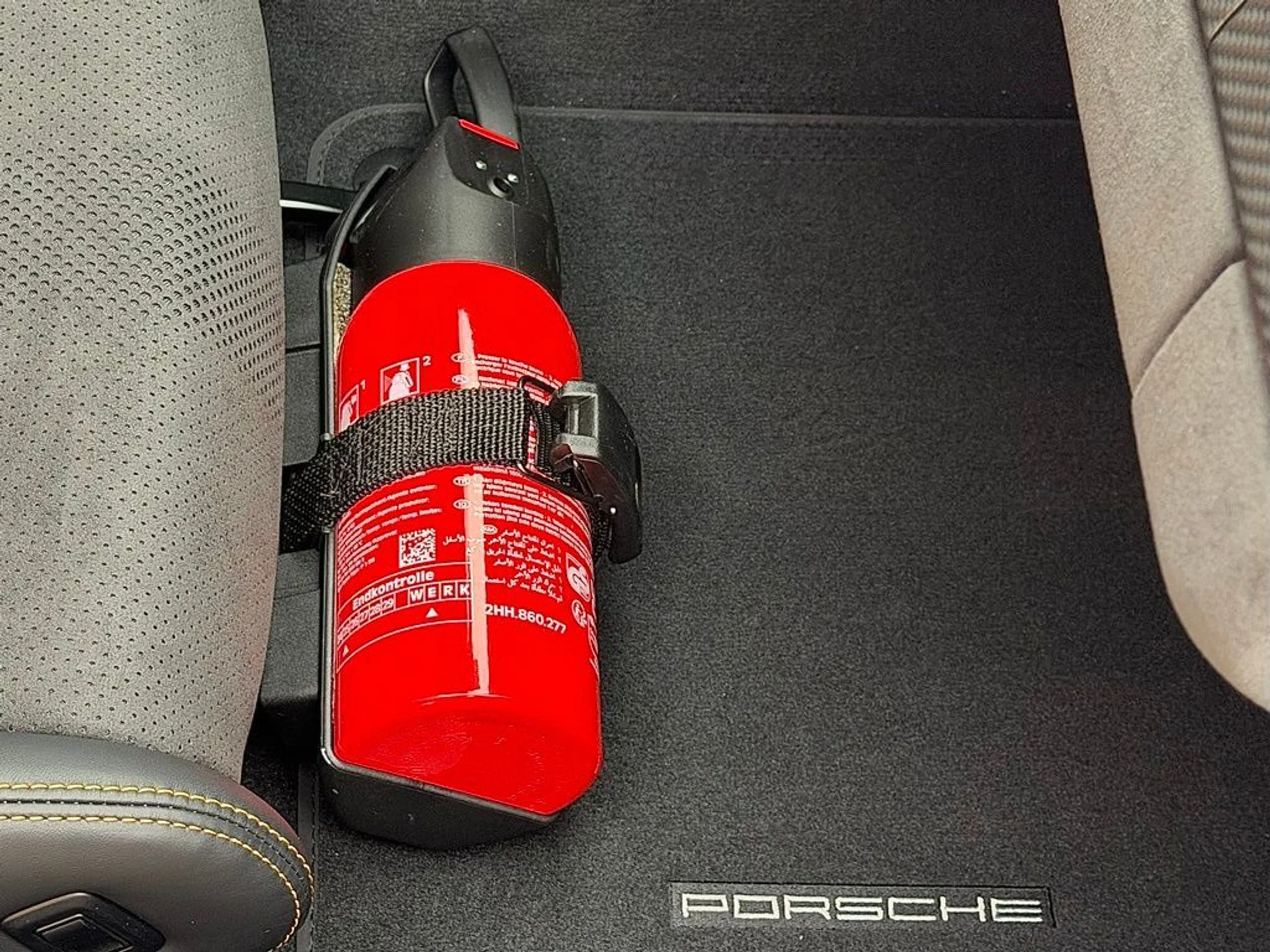 mph030_1047462243_f93673ee2aaef5c5753b4ada0256a0d7x_6b3af93674