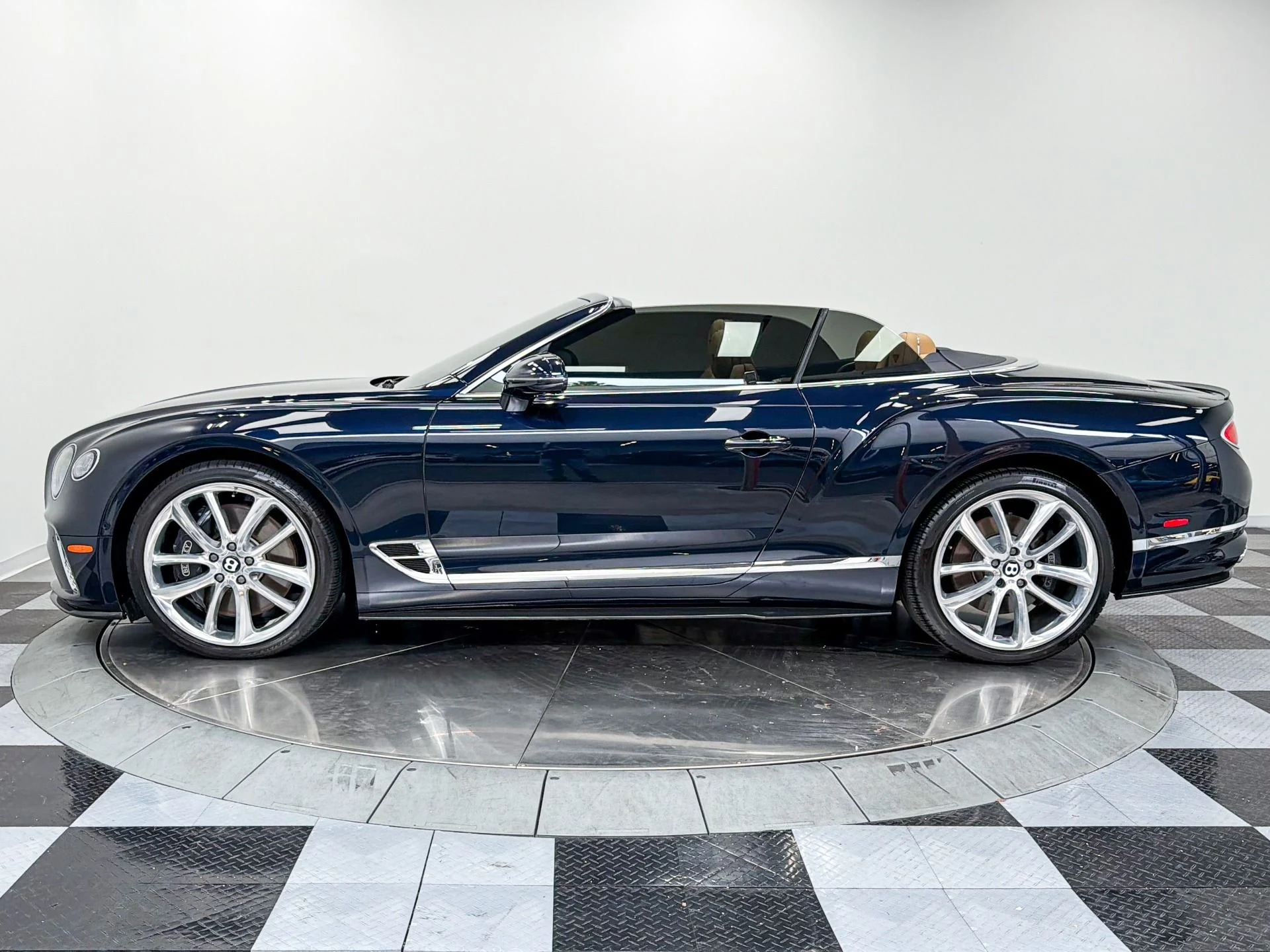 mph030_1052167684_Used_2021_Bentley_Continental_GTC_V8_Mulliner_Driving_Specification_Touring_Specification_1781894171_739611626a