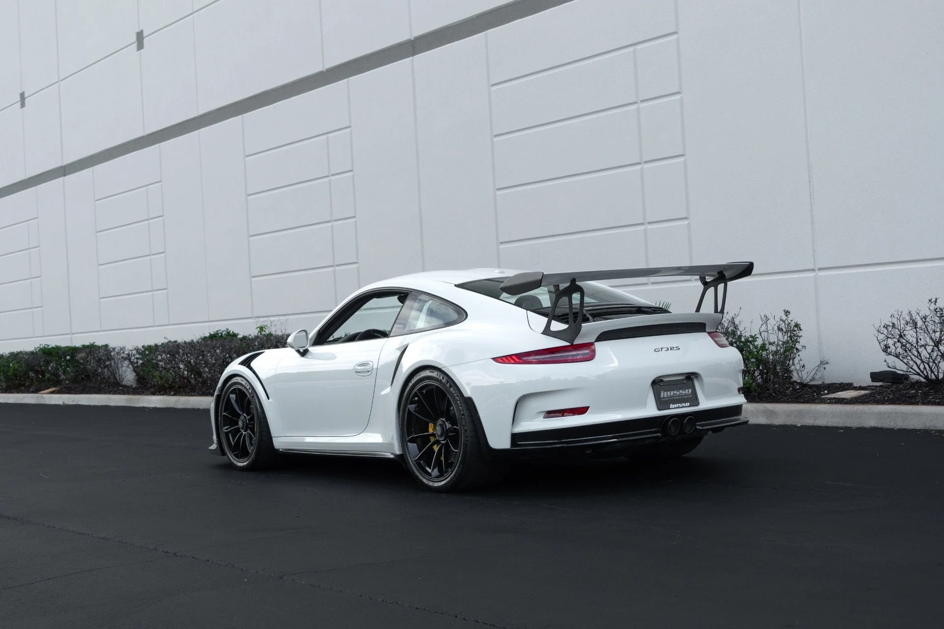 mph030_1054673932_Used_2016_Porsche_911_GT_3_RS_1761756649_c8330d8cf9