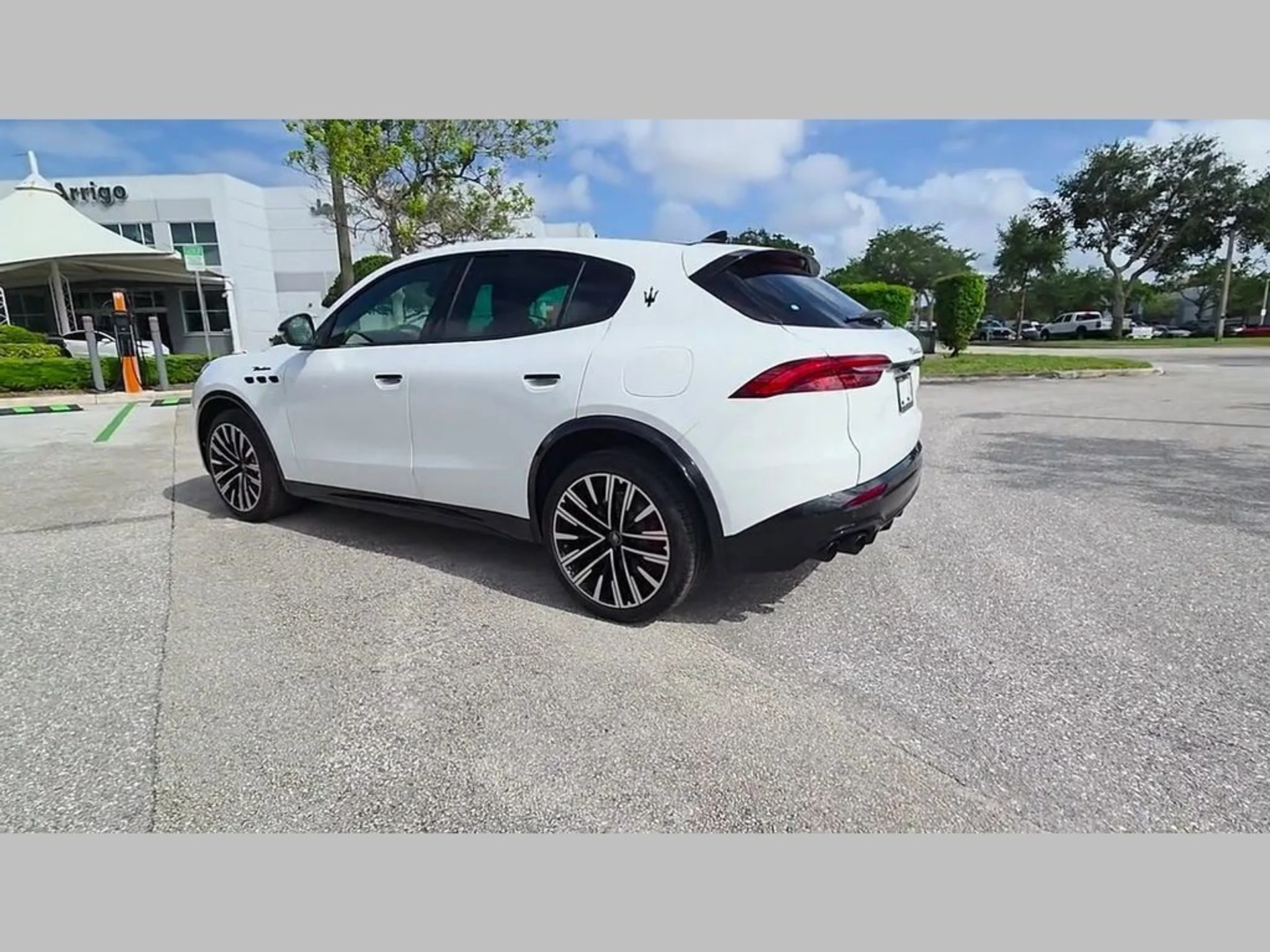 mph030_1054895711_3fc55d16b45dbed60cb48e9184707b33_8c020058f7