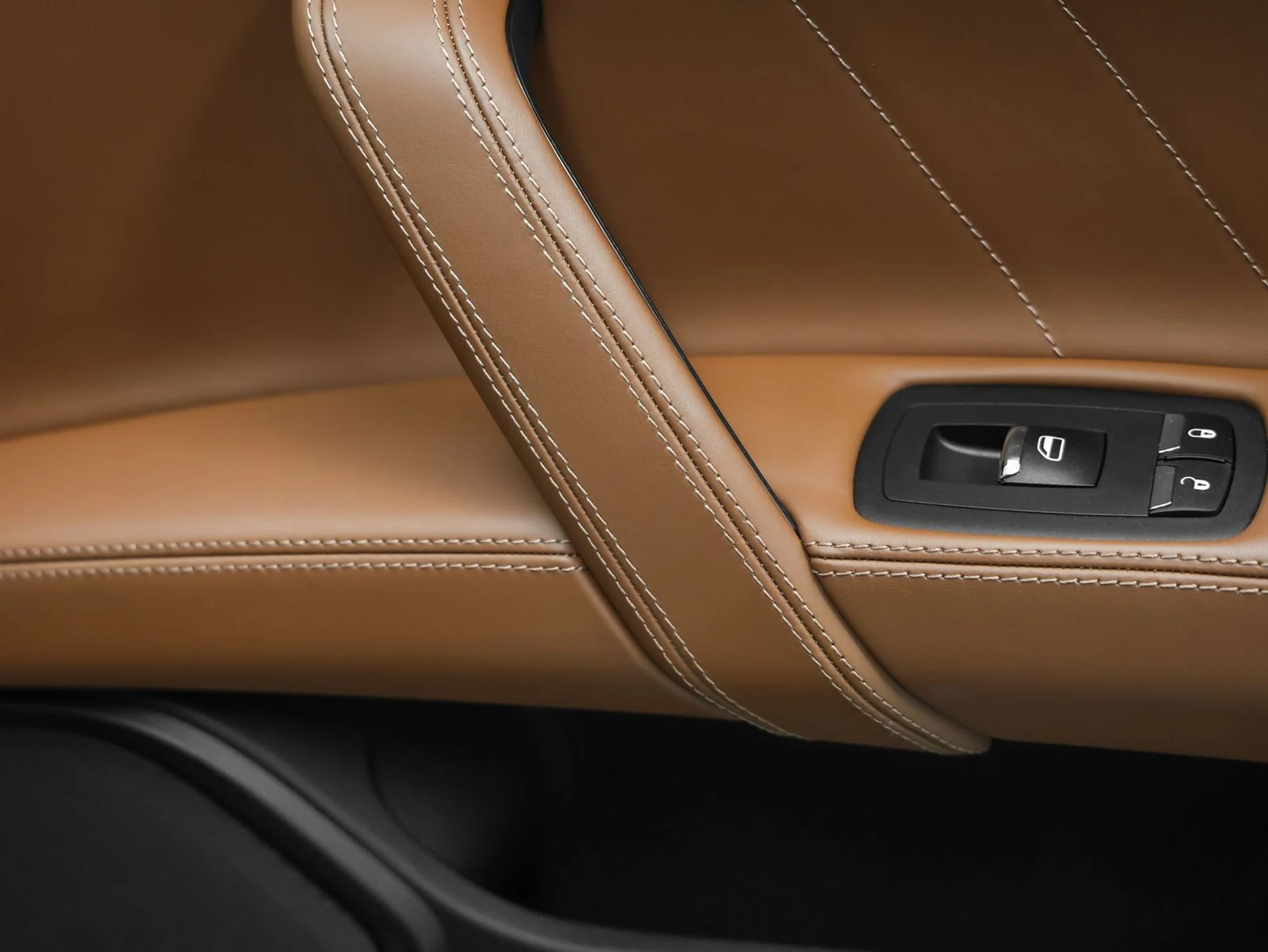 mph030_1056067743_31_86ea609125