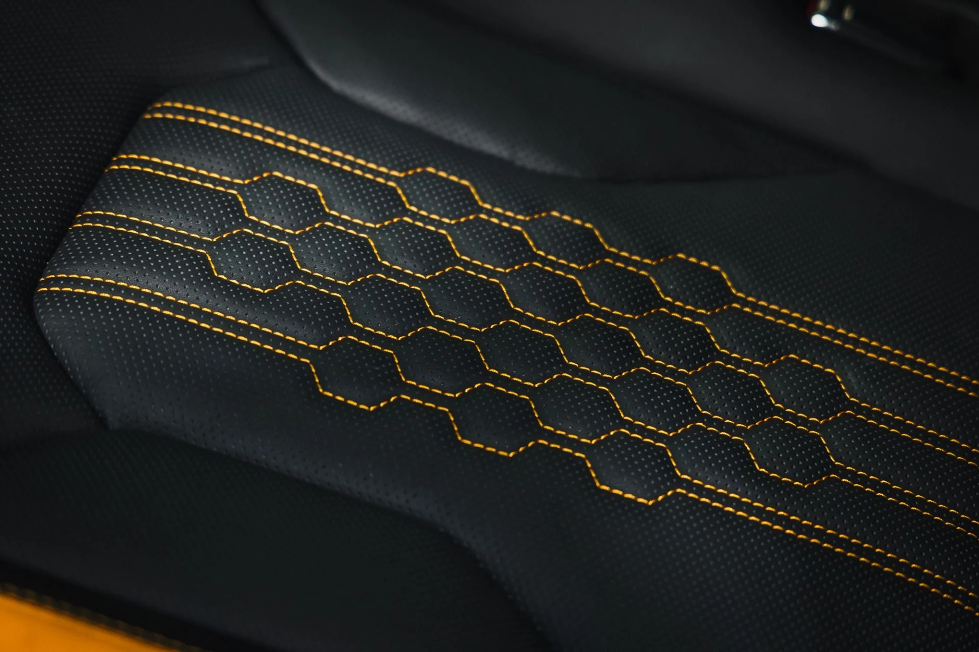 mph030_1060036307_Used_2023_Lamborghini_Urus_Performante_1775866484_778c521374