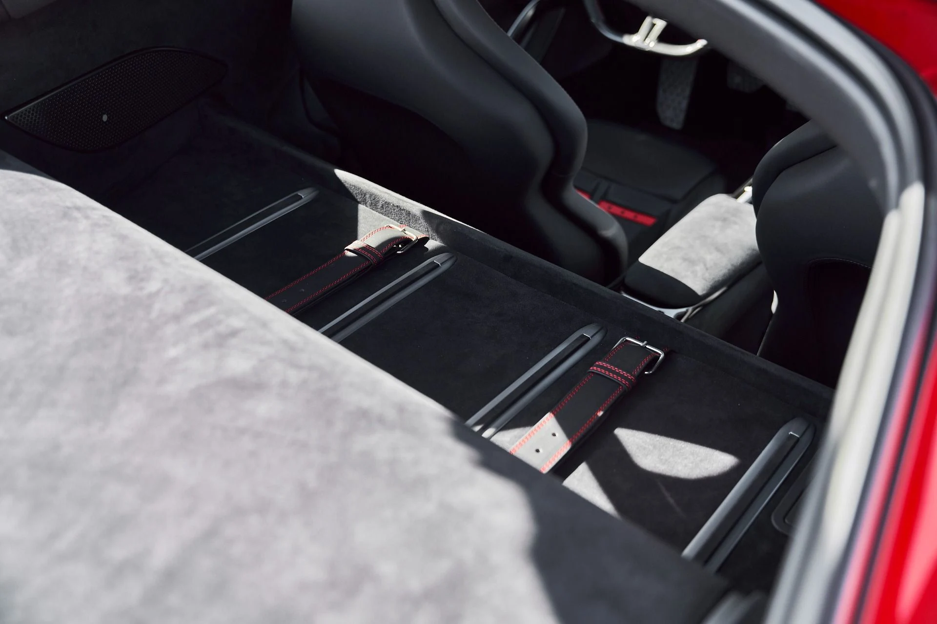 mph030_1061284189_Used_2025_Ferrari_12_Cilindri_1769824791_1ebab1323a